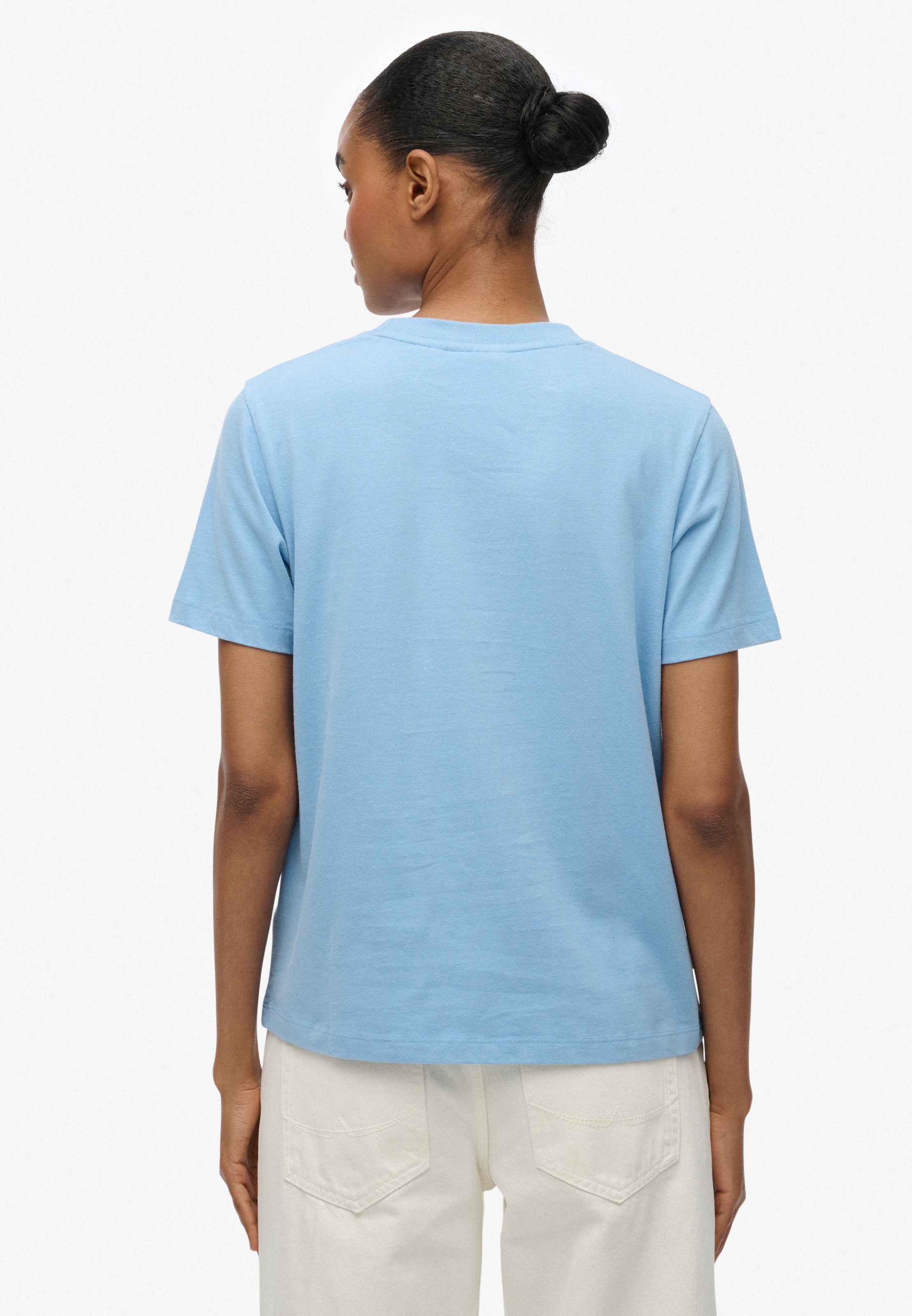 Superdry T-shirt »Essential Logo Emb Tee« aus Baumwolle, normale Passform, Rundhalsausschnitt, Kurzarm