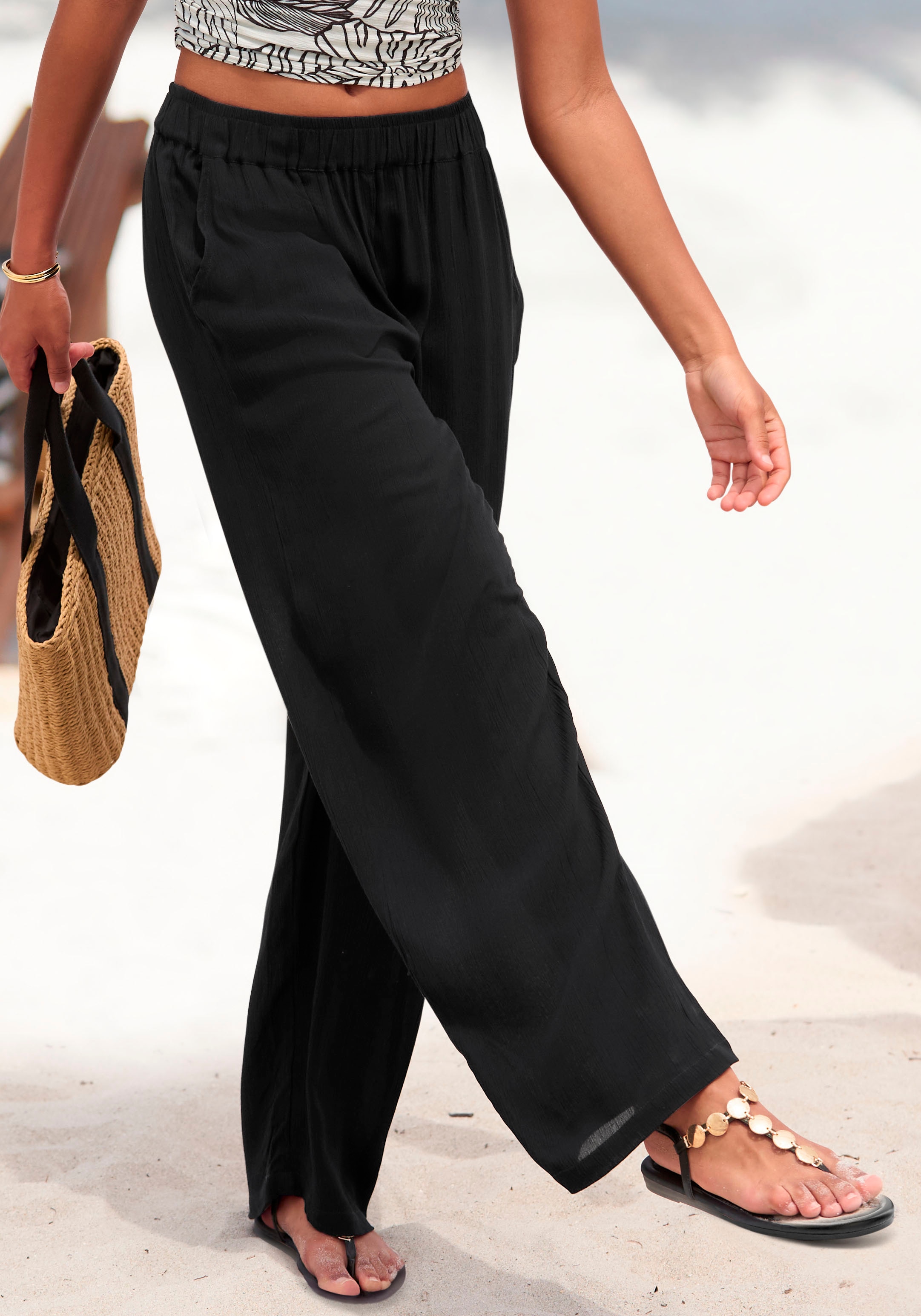 Image of s.Oliver Palazzohose mit breitem Bund und Taschen, luftige Sommerhose aus Crepé-Qualität