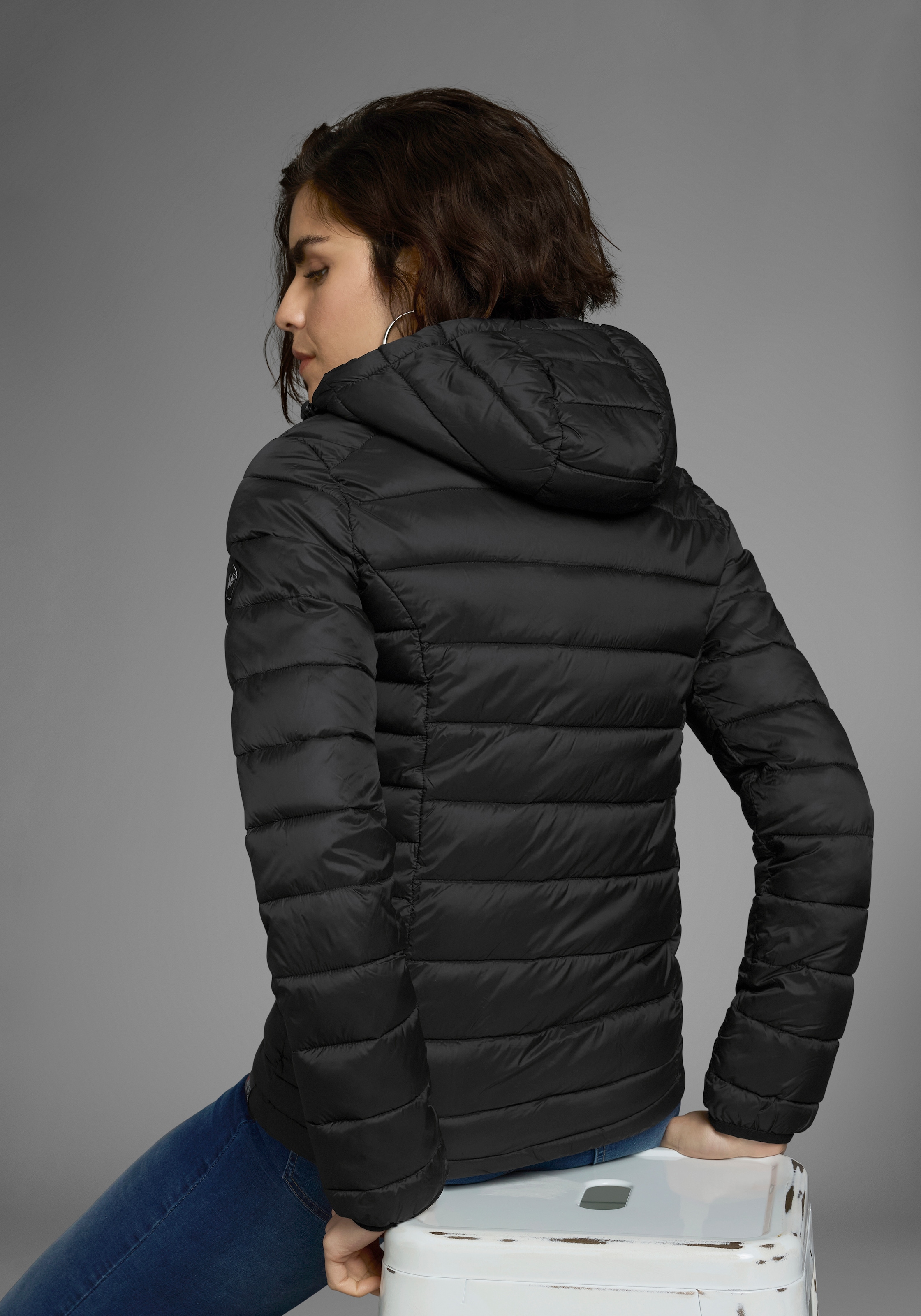 Polarino Steppjacke, mit Kapuze, für kühle Tage, aus leichtem Webmaterial, wasserabweisend