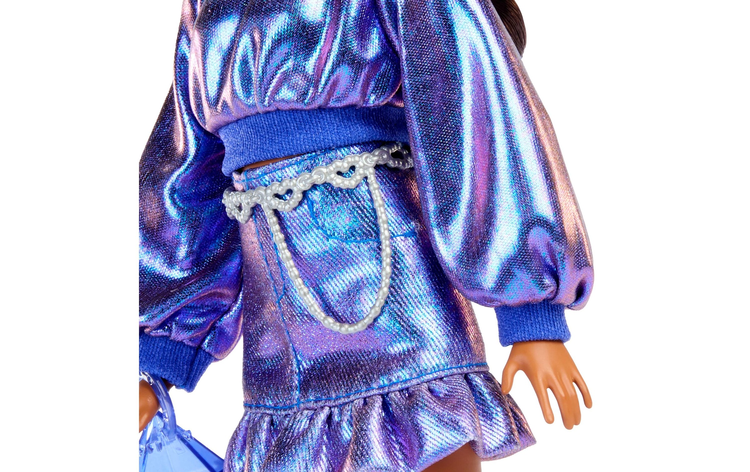 Barbie Anziehpuppe »Deluxe Style Blue Sweater«