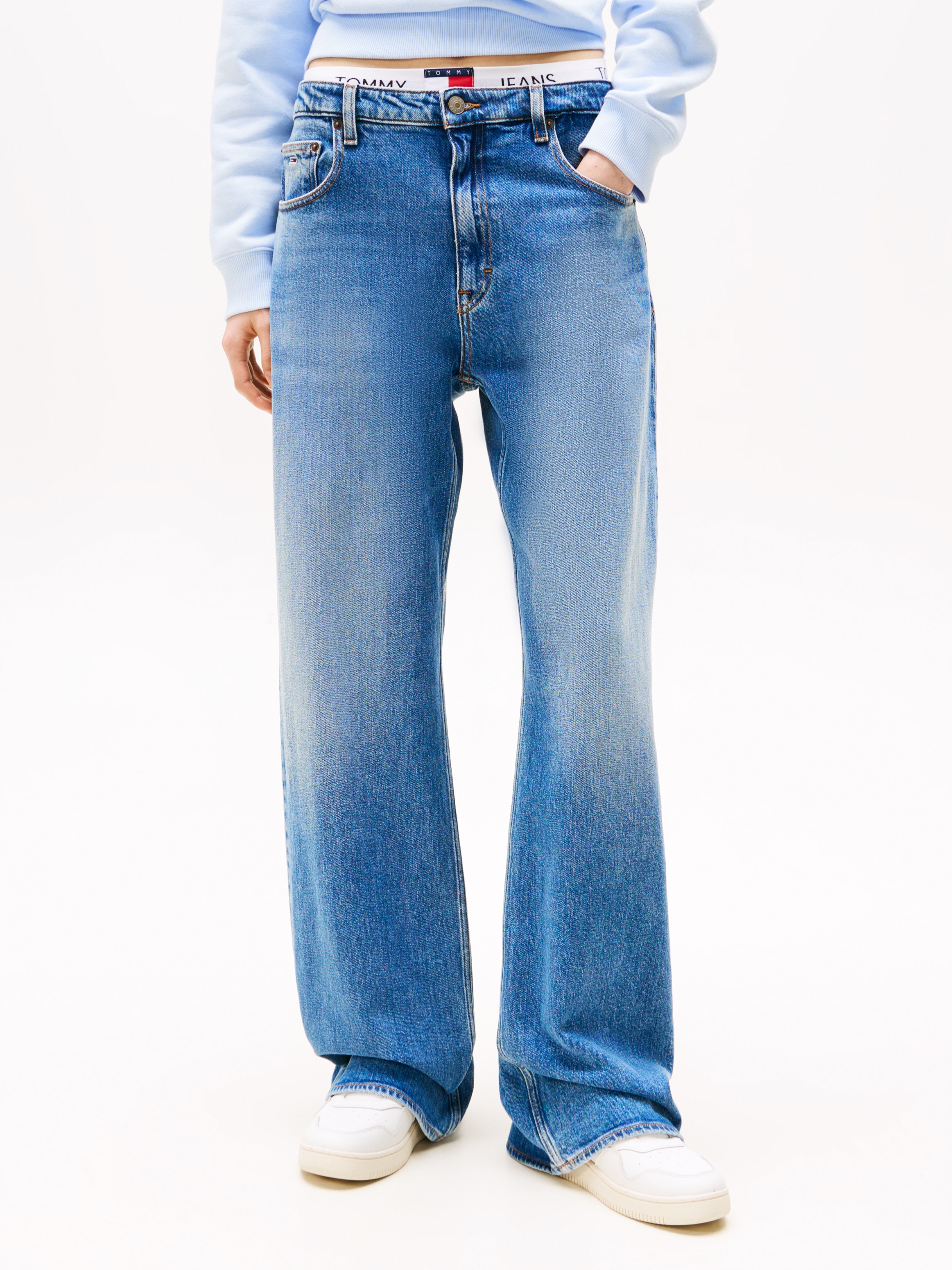 Image of Tommy Jeans Relax-fit-Jeans "MIA MR RLXD STR" in blauer Waschung, mit Hammerschlaufe, Mid Rise