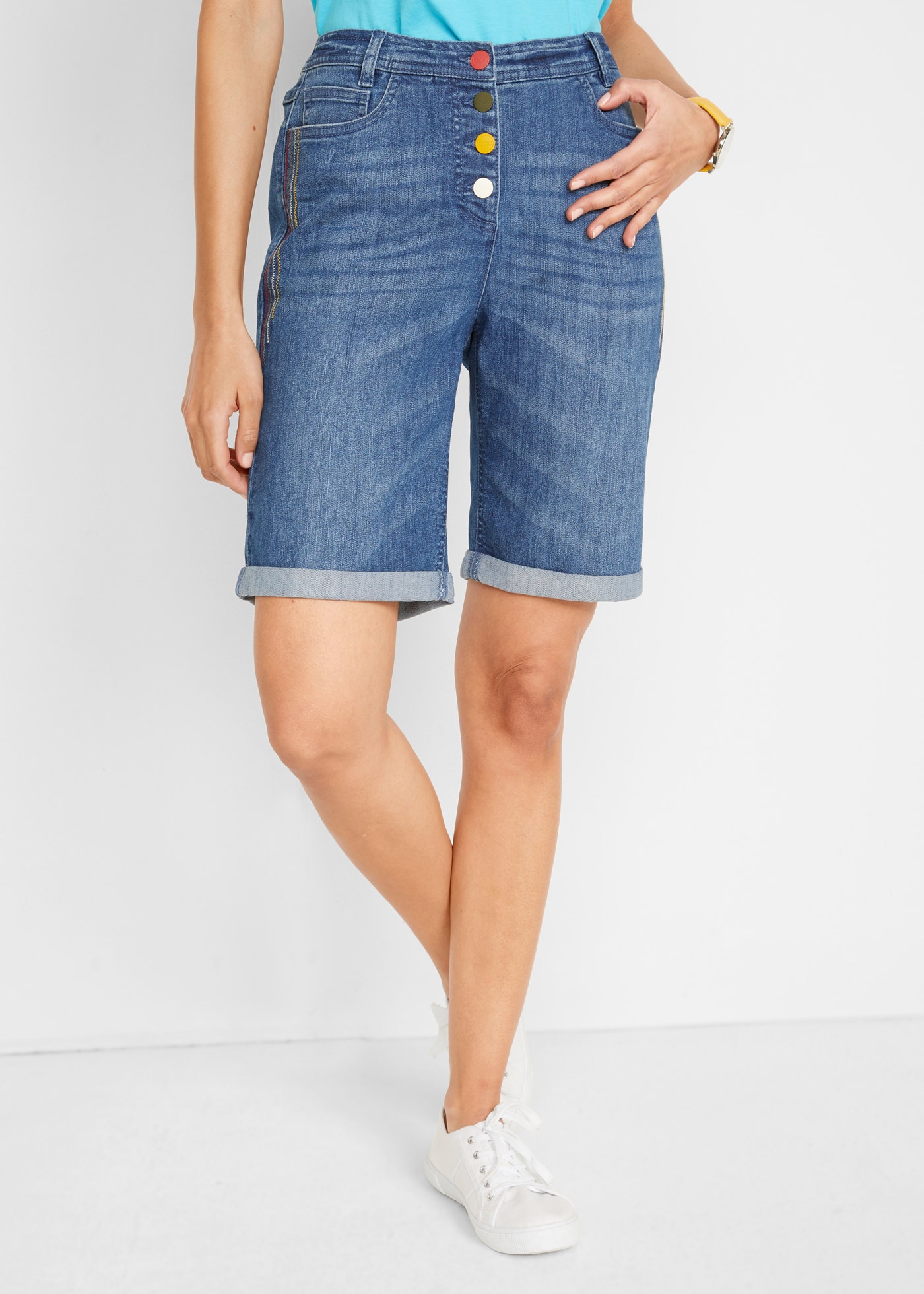 Image of bonprix Bermudas aus Baumwolle, Polyester und Elasthan, regular fit, mit Stickerei