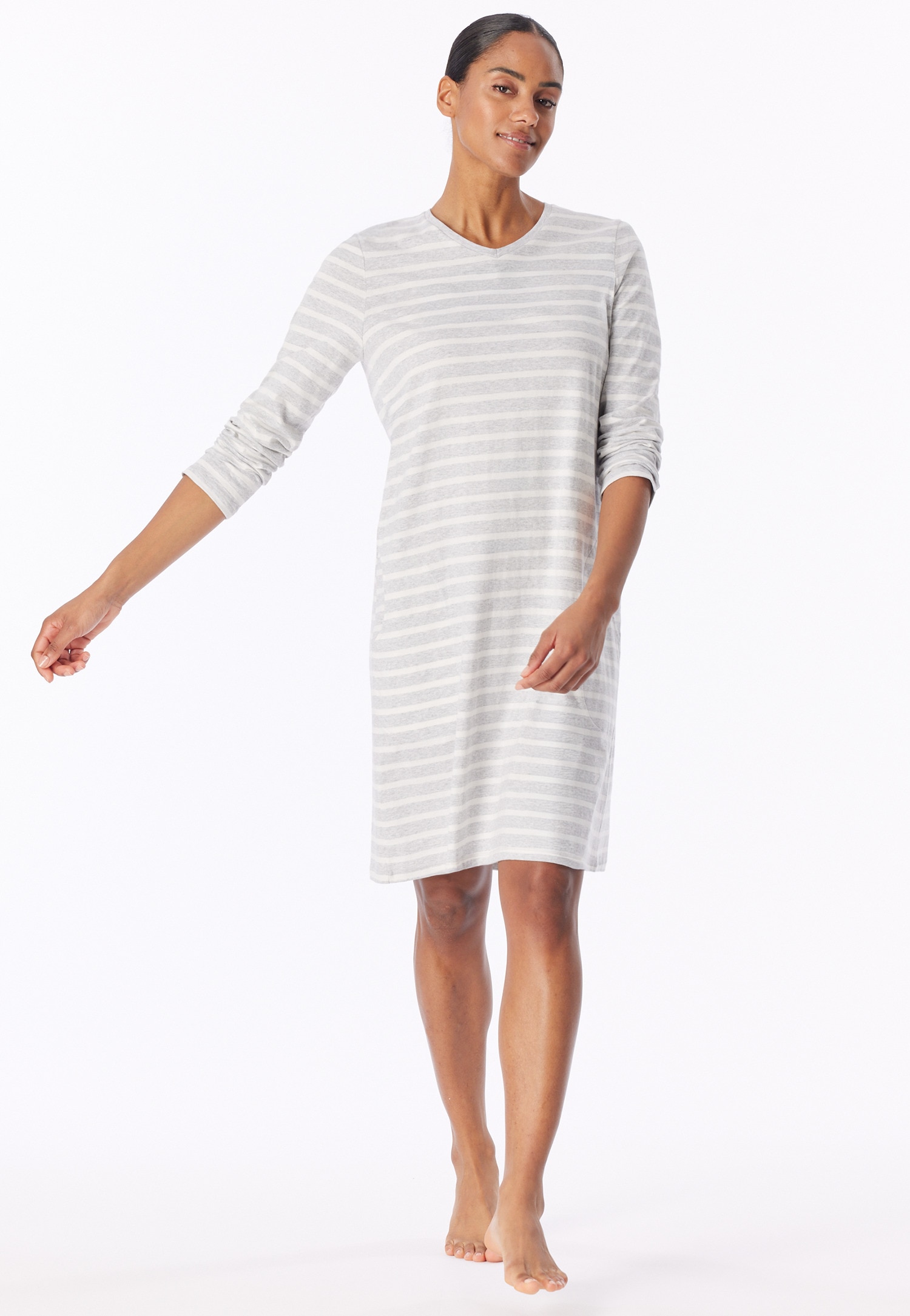 Image of Schiesser Nachthemd "Casual Essentials" Packung, Aussentaschen mit leichtem V-Ausschnitt