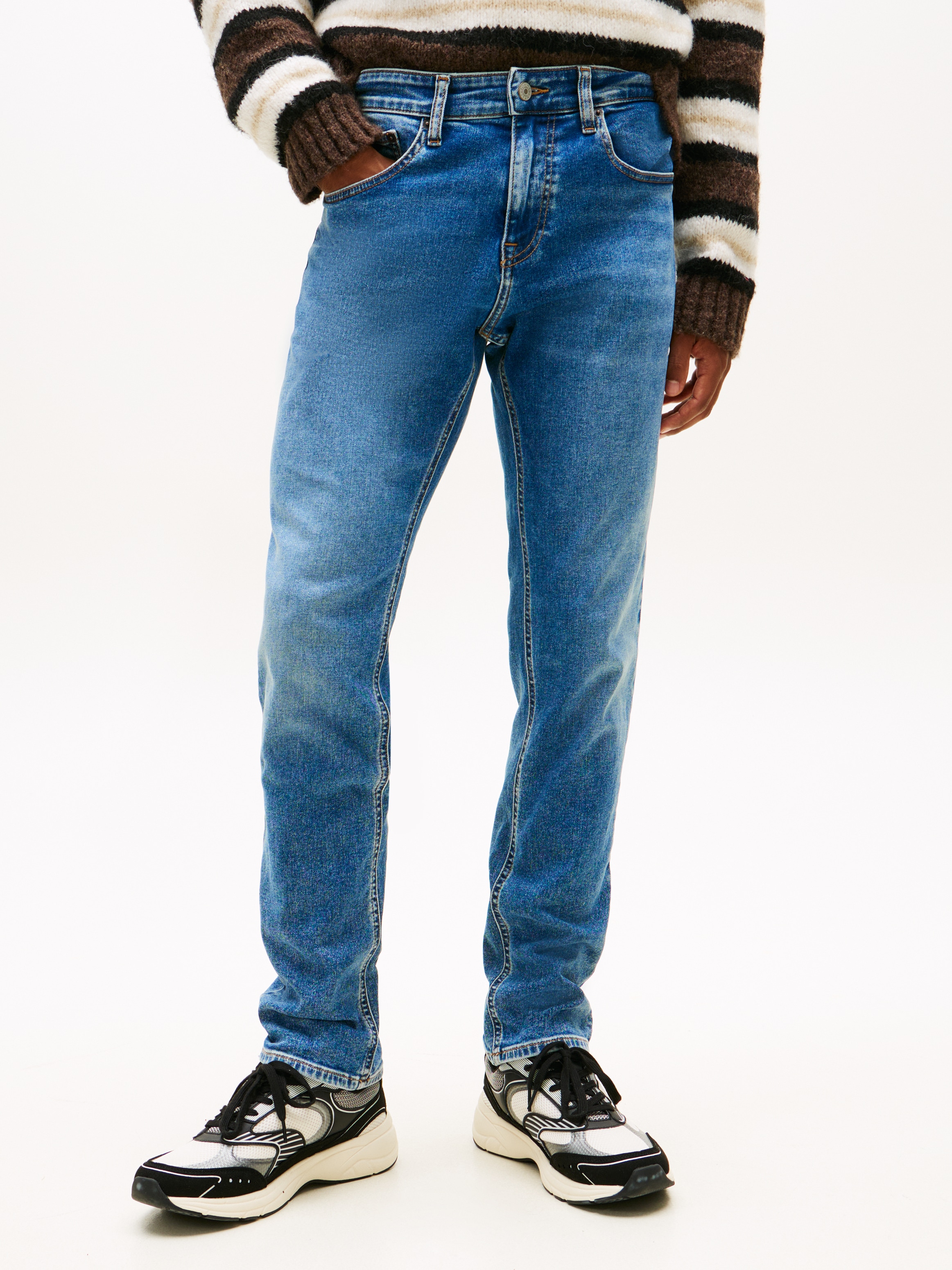 Image of Tommy Jeans Gerade Jeans "Scanton Slim" Mit Markenlabel aus Leder hinten