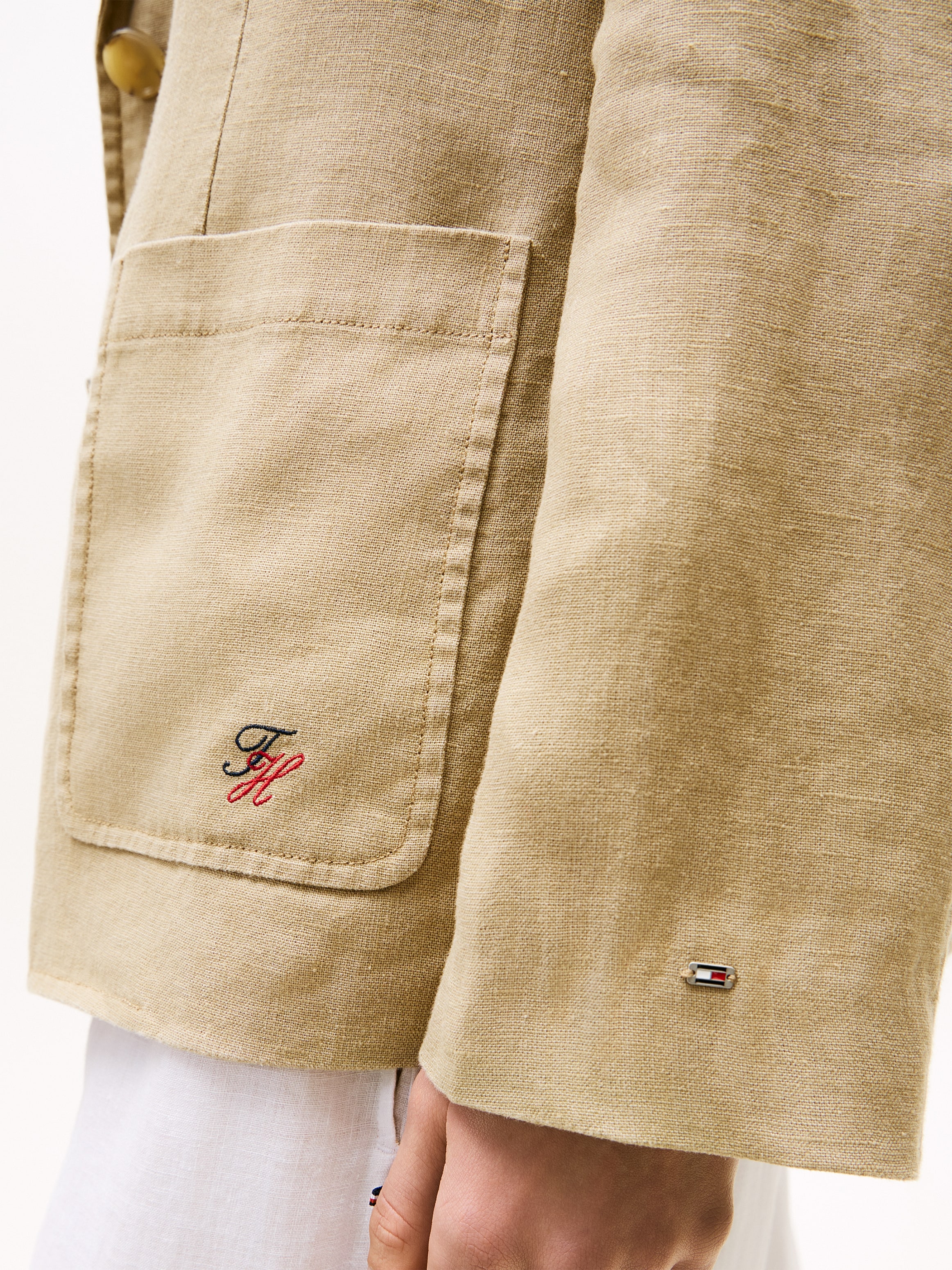 Tommy Hilfiger Blazer court »NEW ESS LINEN REG SB BLAZER« avec poches appliquées