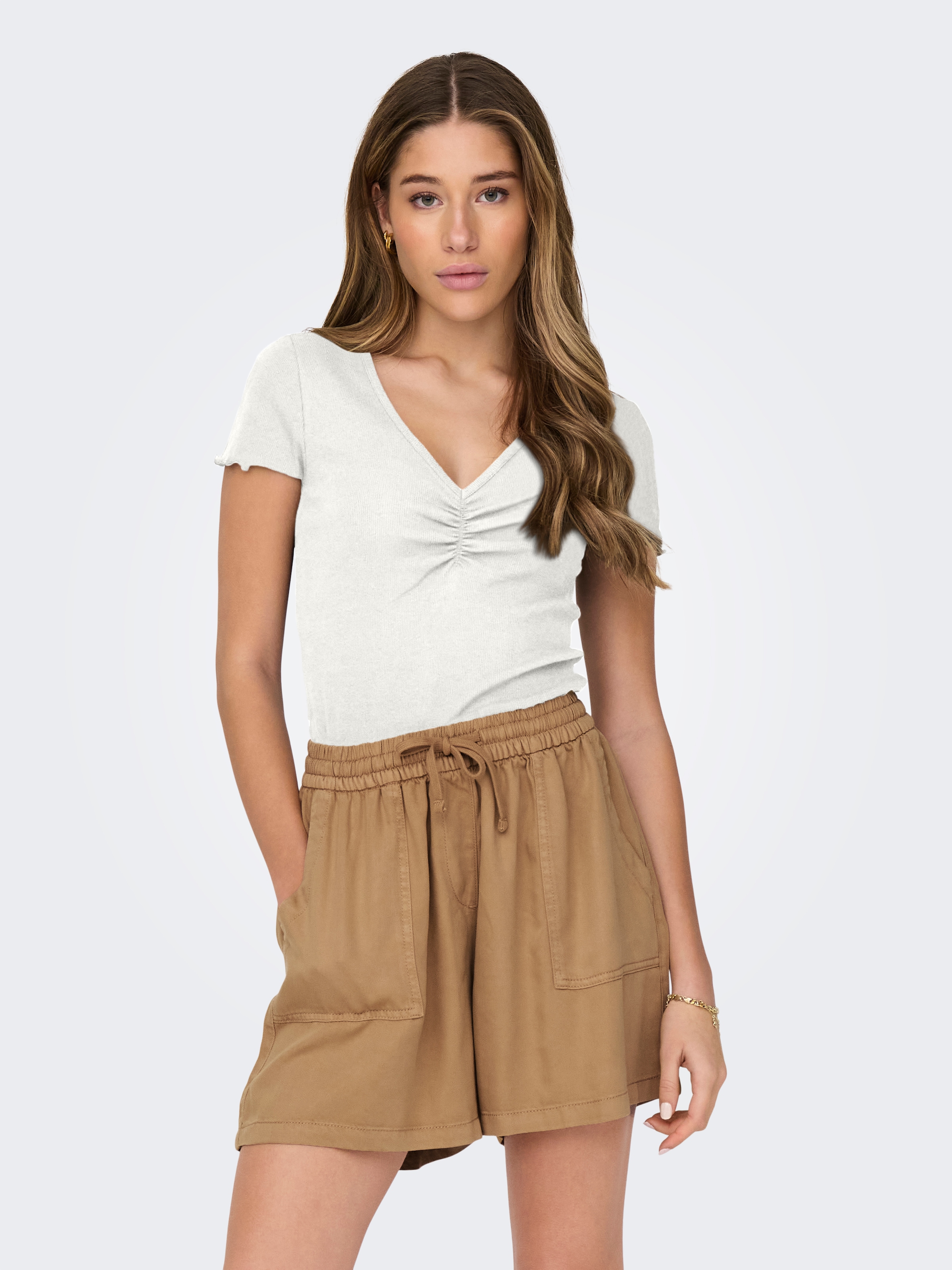 ONLY Kurzarmshirt »ONLBETTY S/S V-NECK TOP CC JRS«