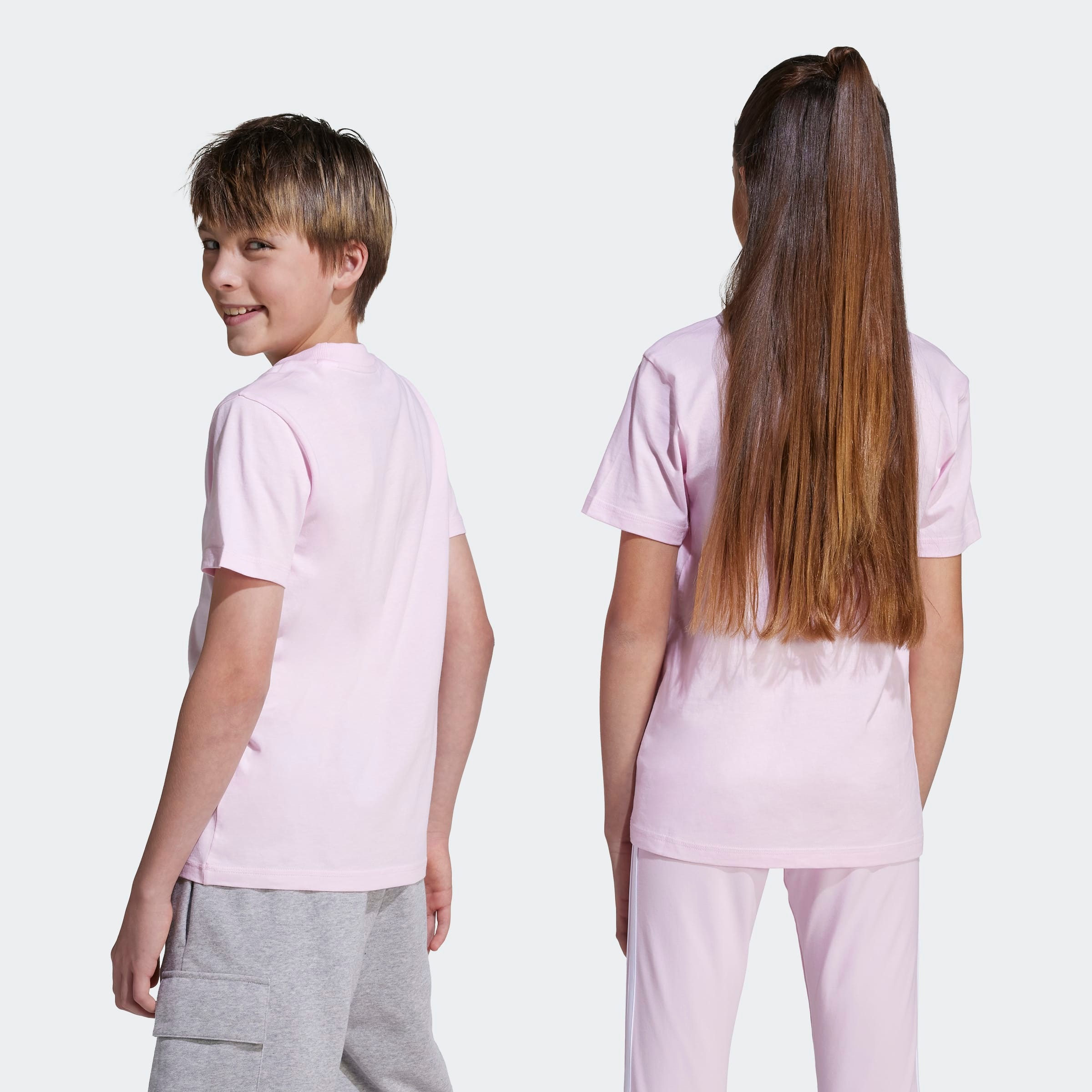 adidas Sportswear T-shirt »ESSENTIALS KIDS« für Kinder, mit Rundhalsausschnitt, ohne Verschluss, pflegeleicht