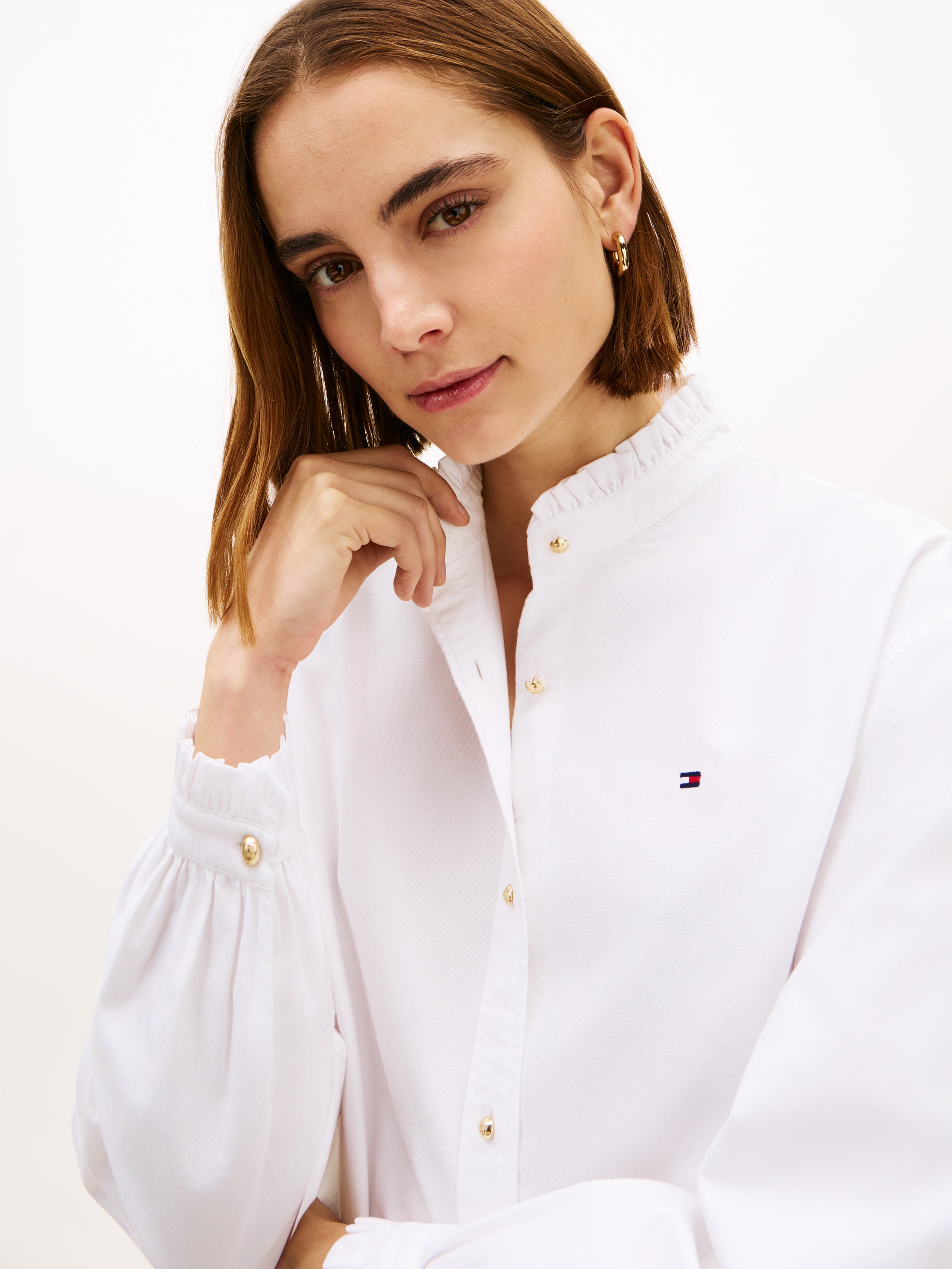 Tommy Hilfiger Blouse à manches longues »OXFORD CROP RUFFLE LS SHIRT« avec détails à volants, coupe boxy