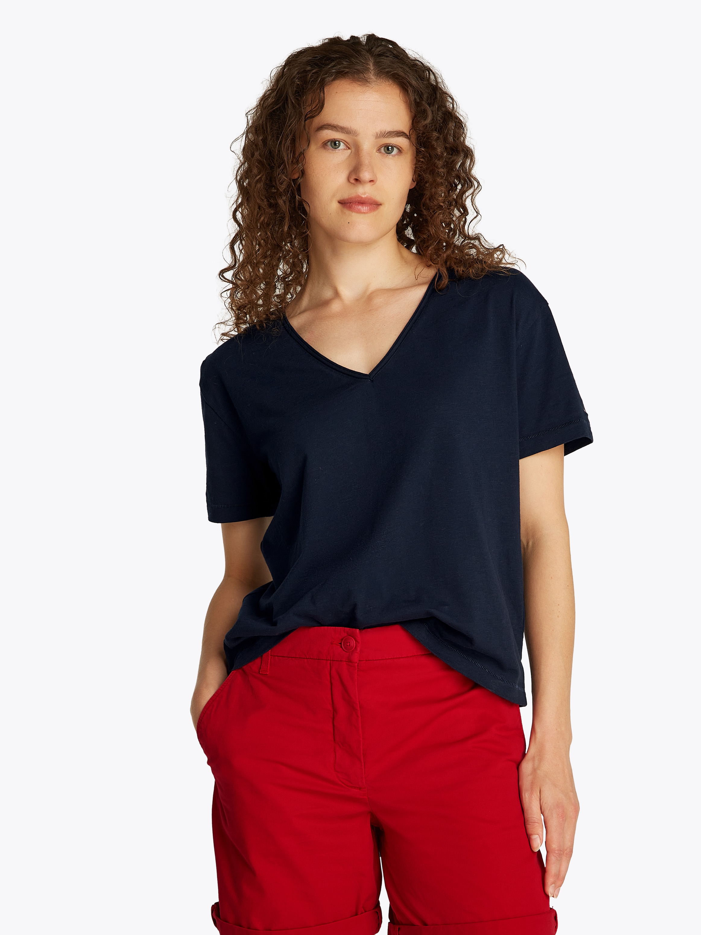 Image of Tommy Hilfiger T-Shirt "SLUB CROP V-NK SS" mit offener Kante, mit Logostickerei