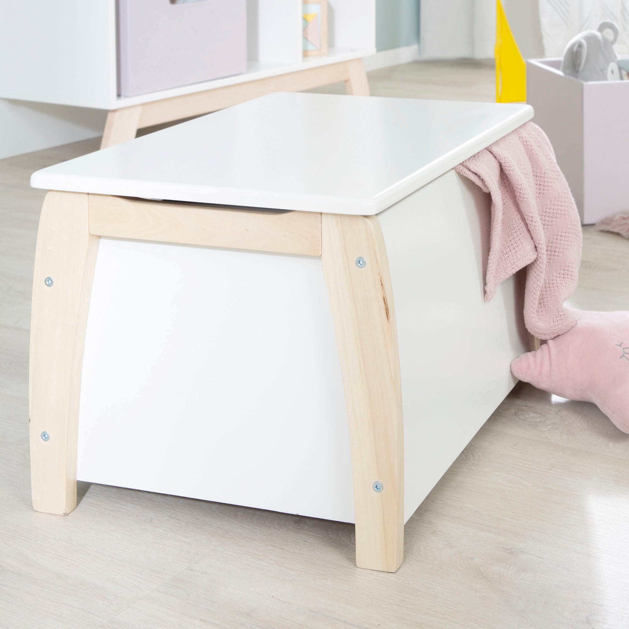 roba® Truhe »weiss lackiert«, mit Deckelbremse; fürs Kinderzimmer