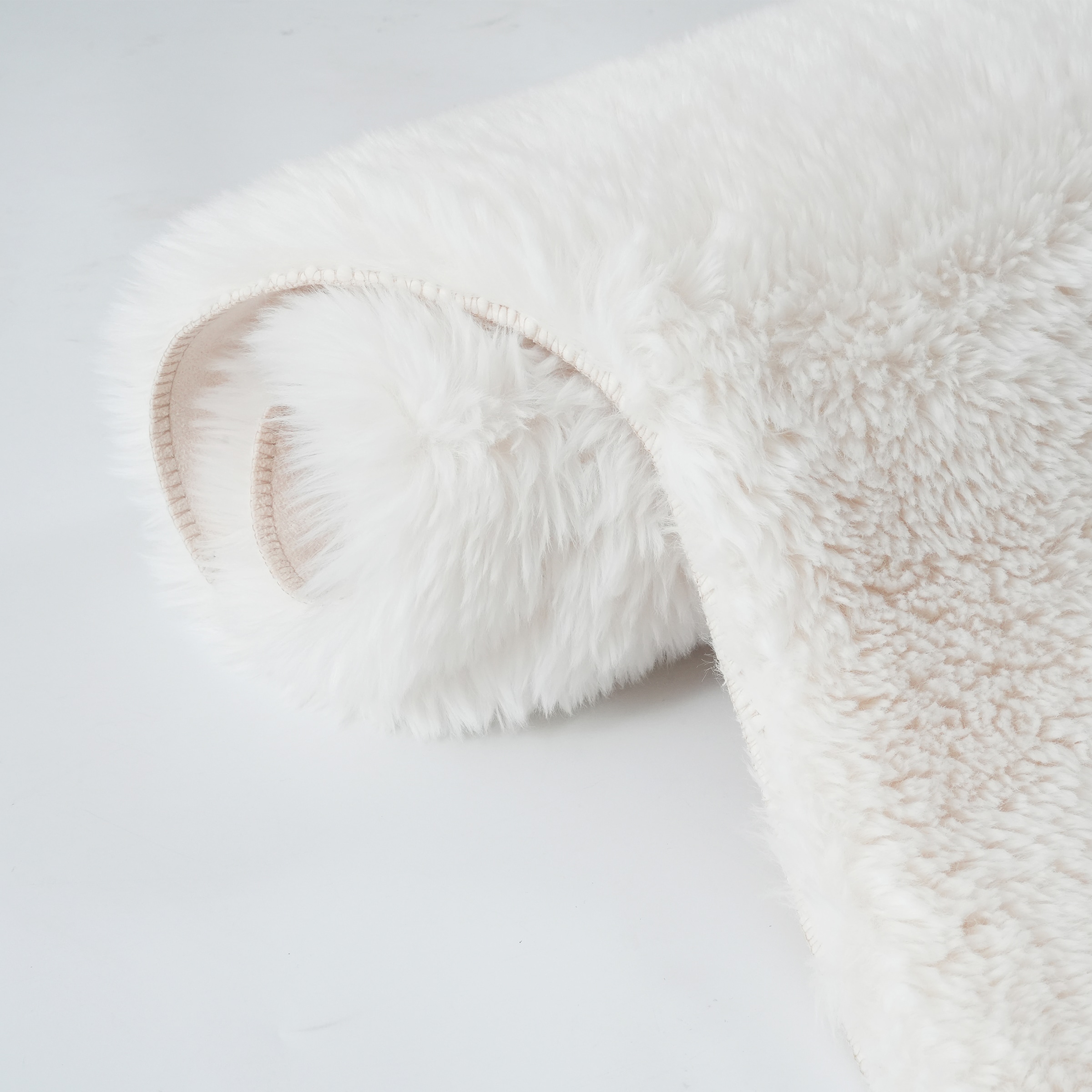GOODproduct Hochflor-Teppich »Mollin, Fellform, leichter Glanz« rechteckig 30 mm Höhe Kunstfell, Fellimitat, waschbar, flauschig, weich, Wohnzimmer