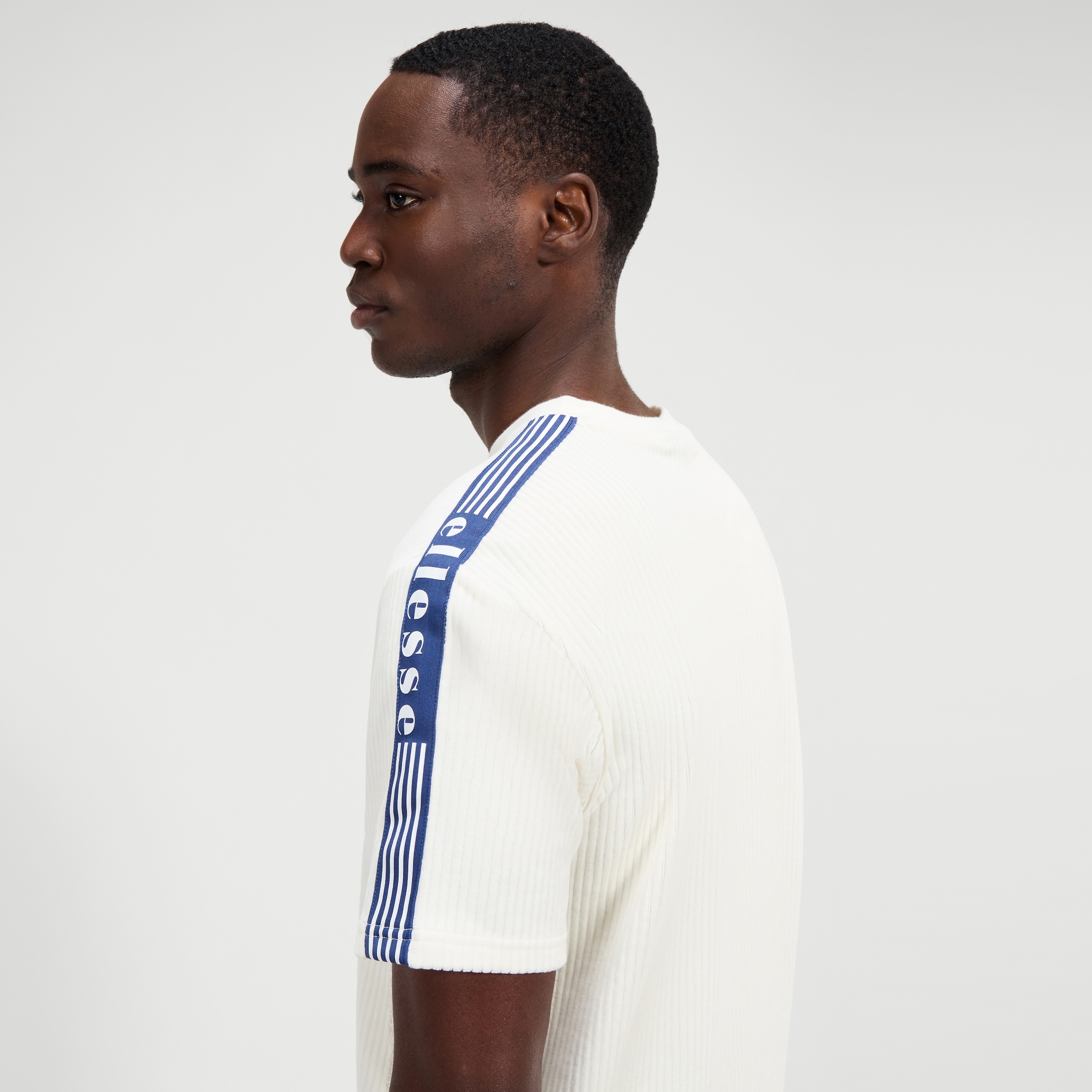 Ellesse T-Shirt »MADORI TEE«, (1 tlg.)