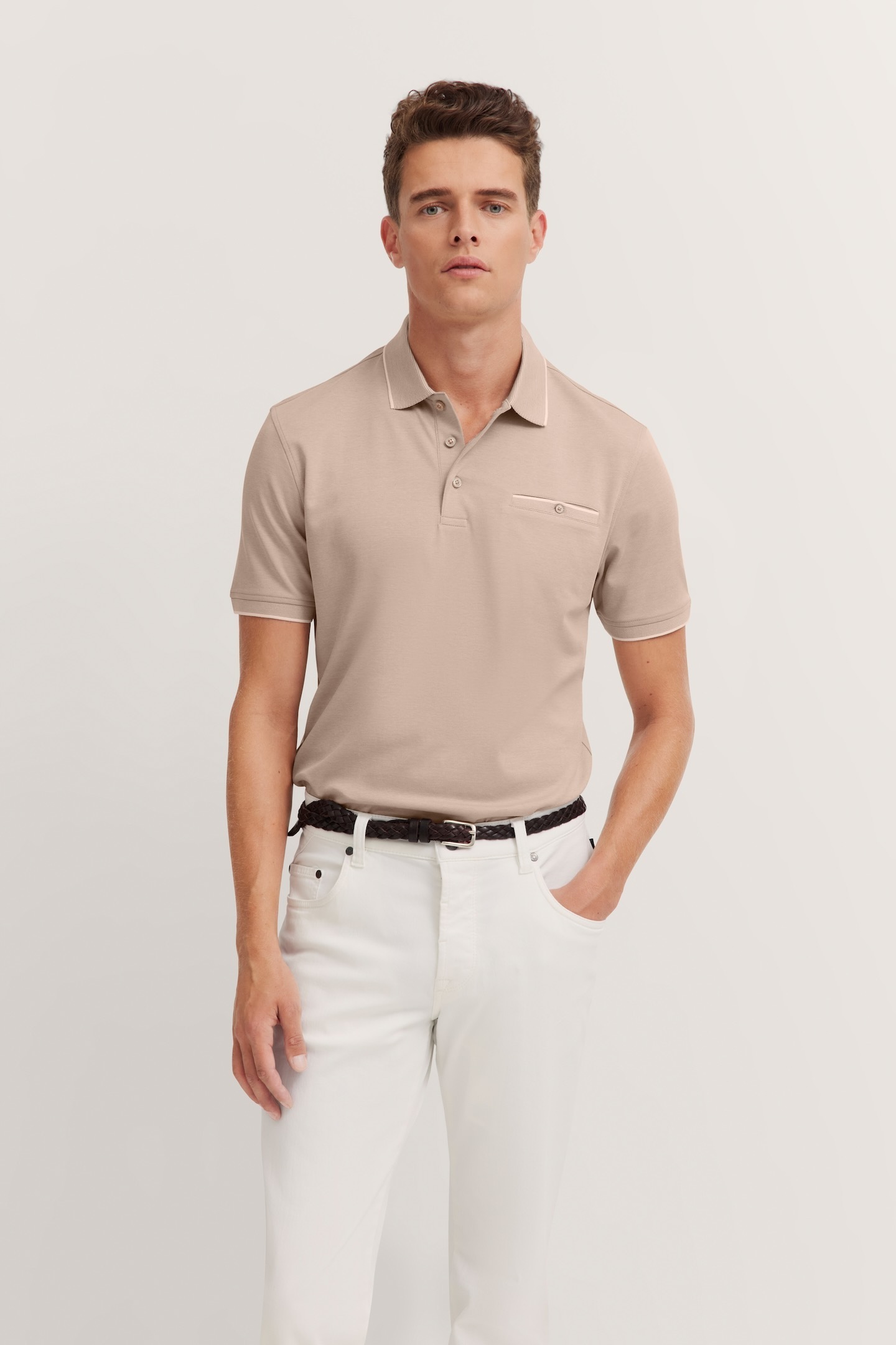 Image of bugatti Poloshirt mit dezenten Kontraststreifen