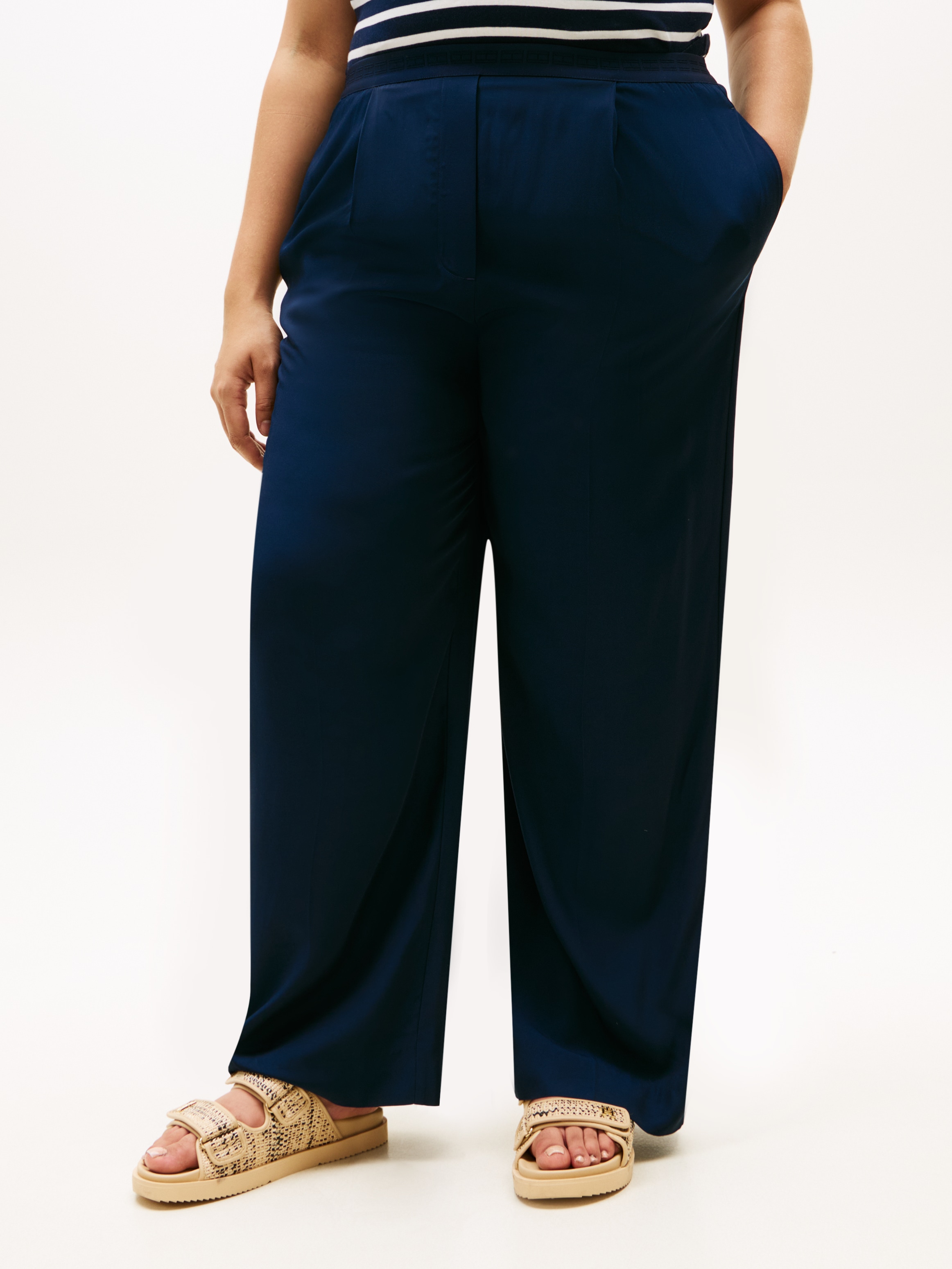 Image of Tommy Hilfiger Curve Anzughose "CRV VIS TWILL PULL ON STR PANTS" in grossen Grössen