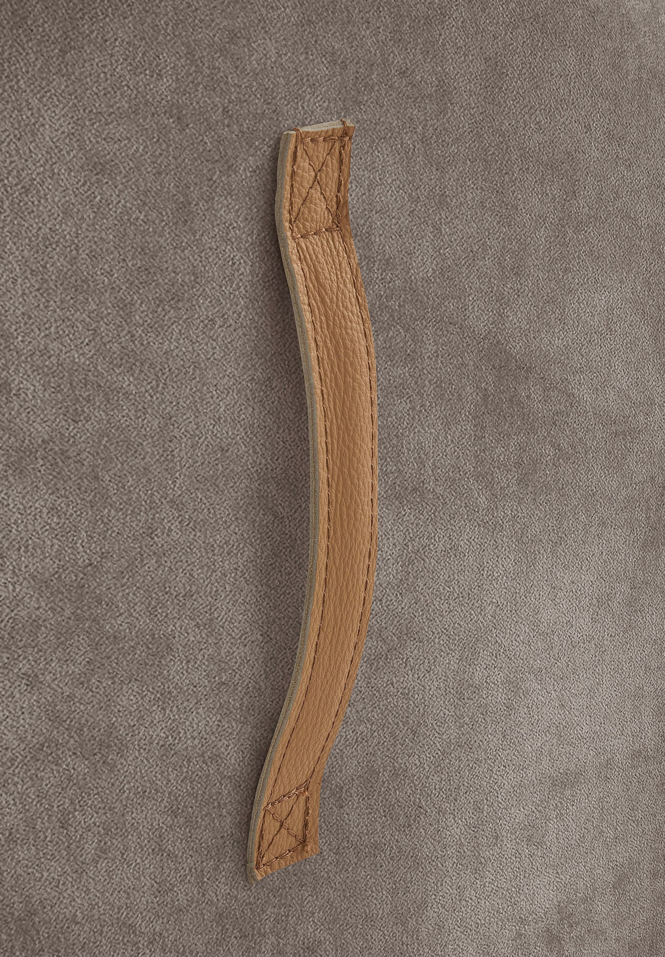 s.Oliver Sessel »Bennid, moderner Designsessel mit Lederriemen, softes Design« hochwertig, zum Wohlfühlen in Luxus-Microfaser/Struktur oder in Bouclé