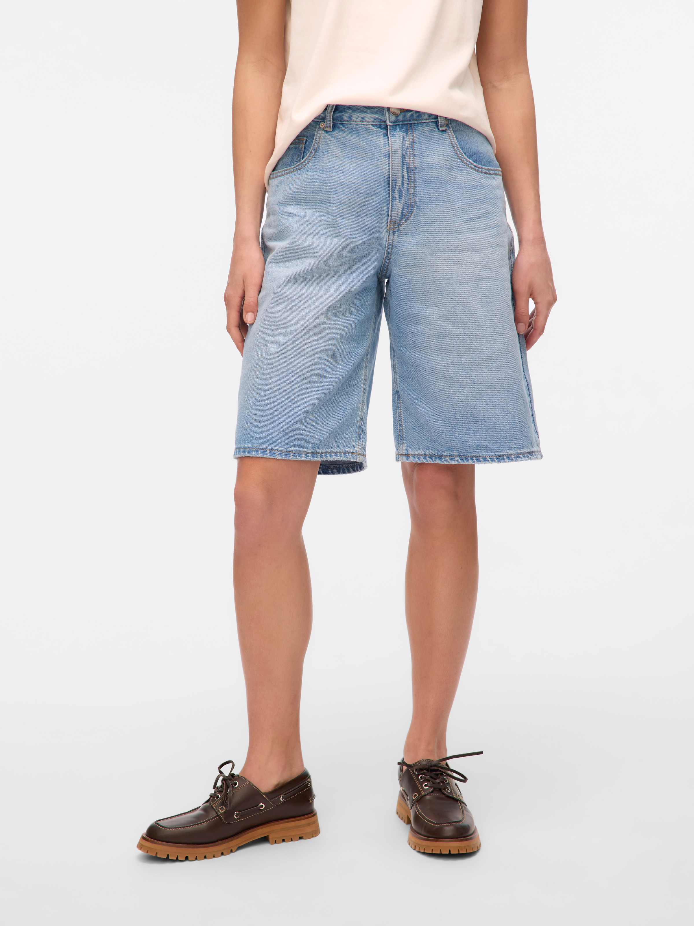 Image of Vero Moda Jeansshorts "VMRAILA MR DENIM JORTS NOOS" Baumwolle, loose fit