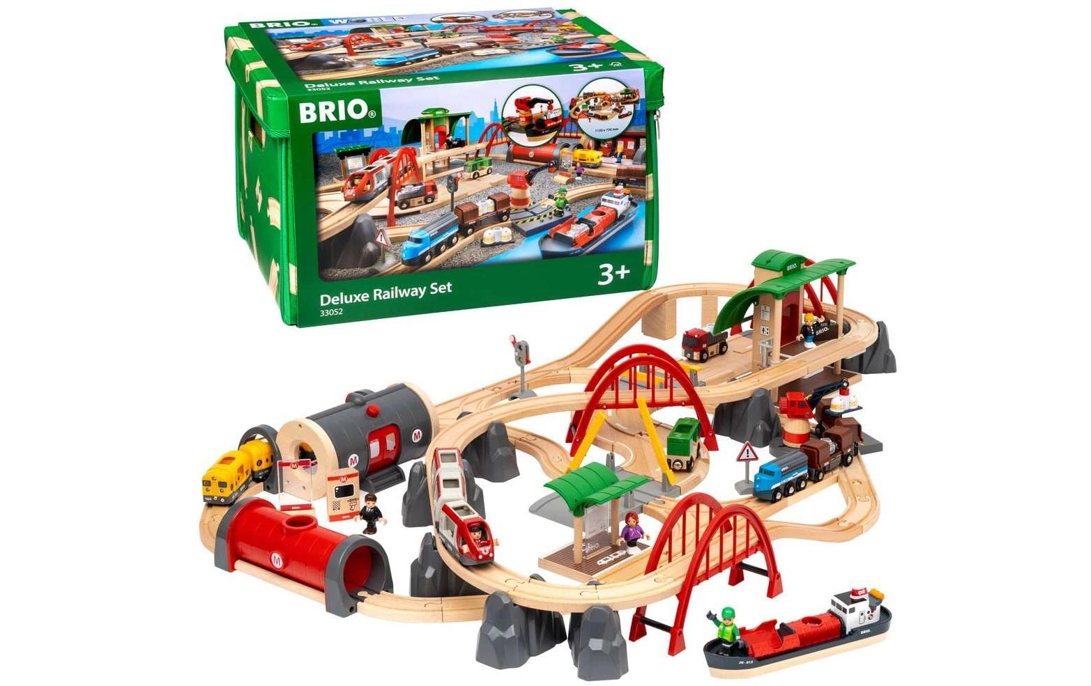 Image of BRIO Spielzeug-Eisenbahn "Strassen & Schienen Bahn Set Deluxe"