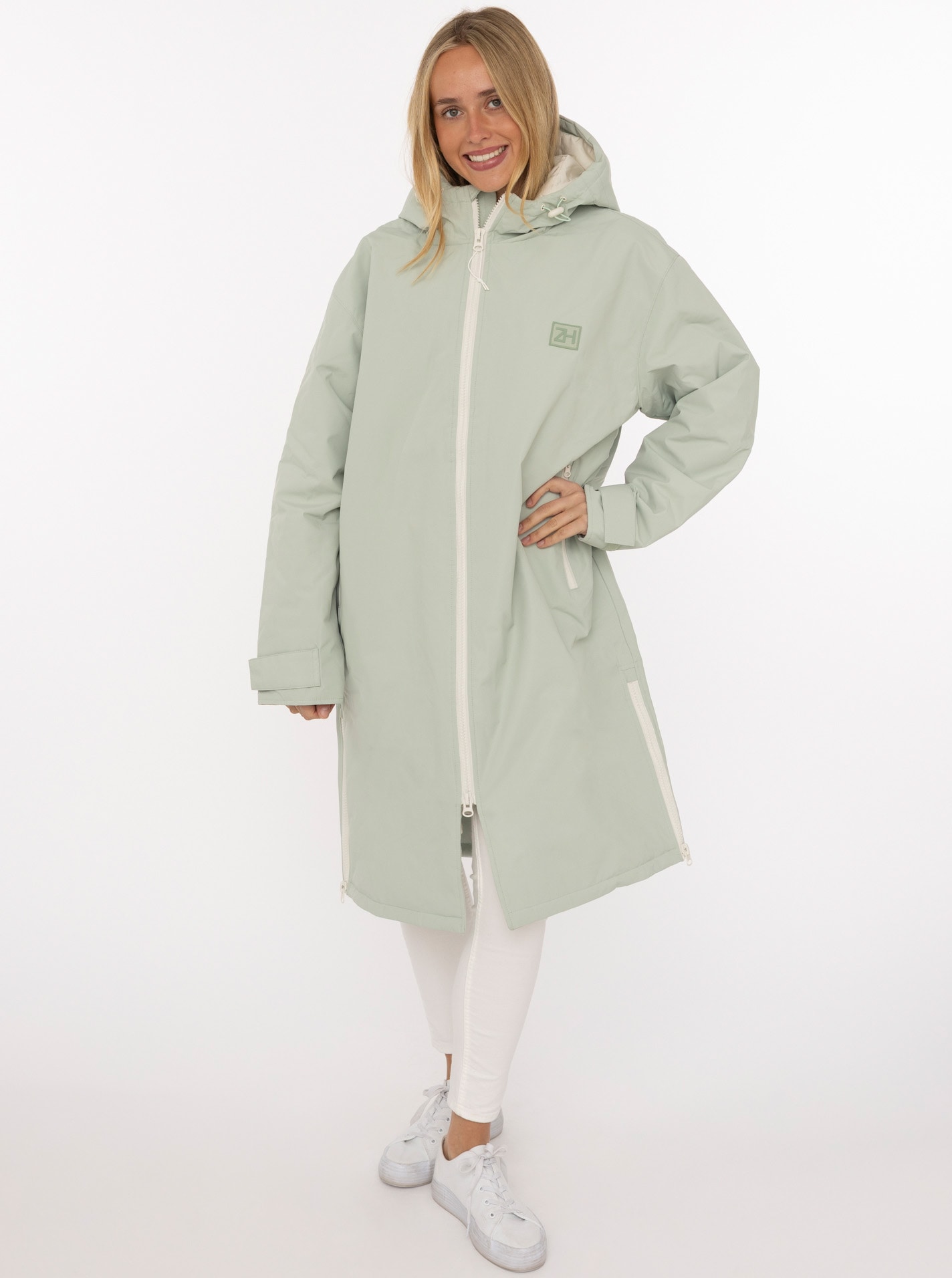 Image of Zwillingsherz Kurzmantel ""Oversize Windjacke ZH"" Kapuze, Reissverschluss, seitliche Taschen, leicht wattiert