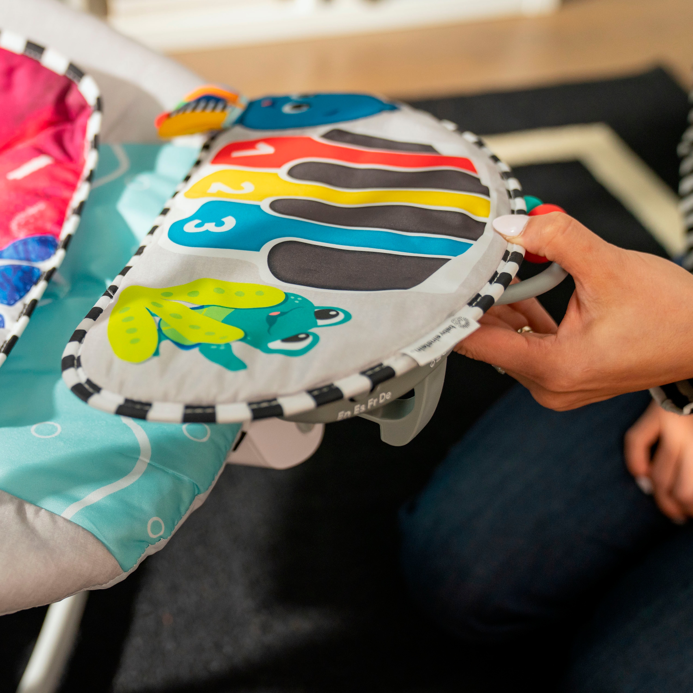 Baby Einstein Transat pour bébé »Kick to It 4-in-1 Musical Swing & Rocker« bis 9 kilos mit Sound-Effekt