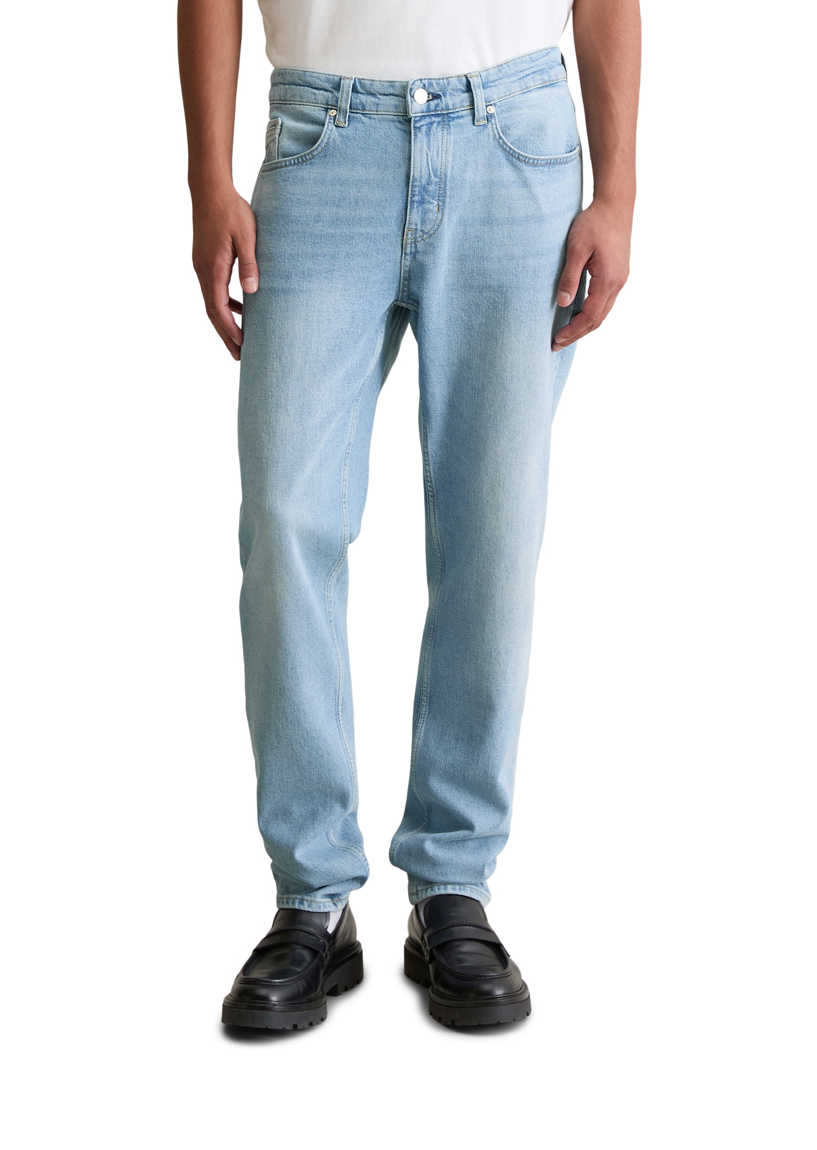 Image of Marc OPolo DENIM Tapered-fit-Jeans mit dezenter Waschung