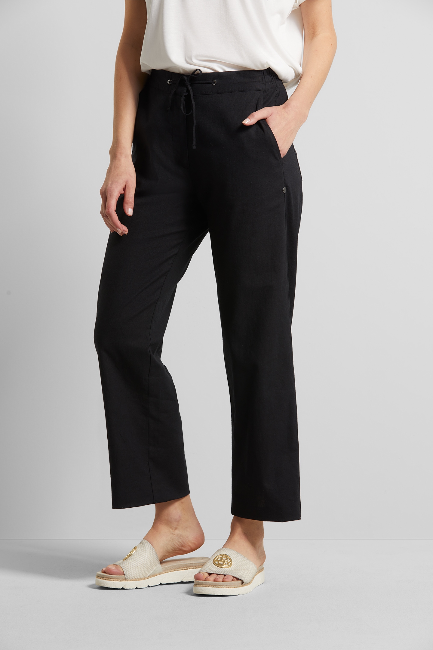 Image of bugatti Stoffhose mit Kordelzug und elastischem Bund
