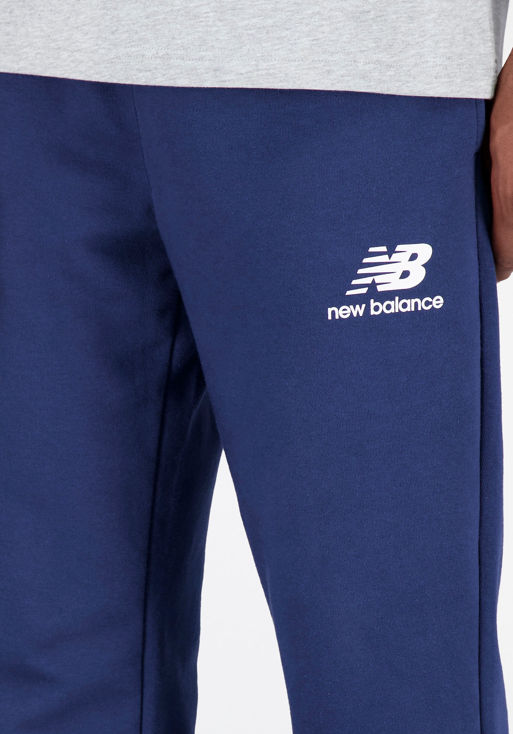 New Balance Jogginghose »NB ESSENTIALS STACKED LOGO SWEATPANT«