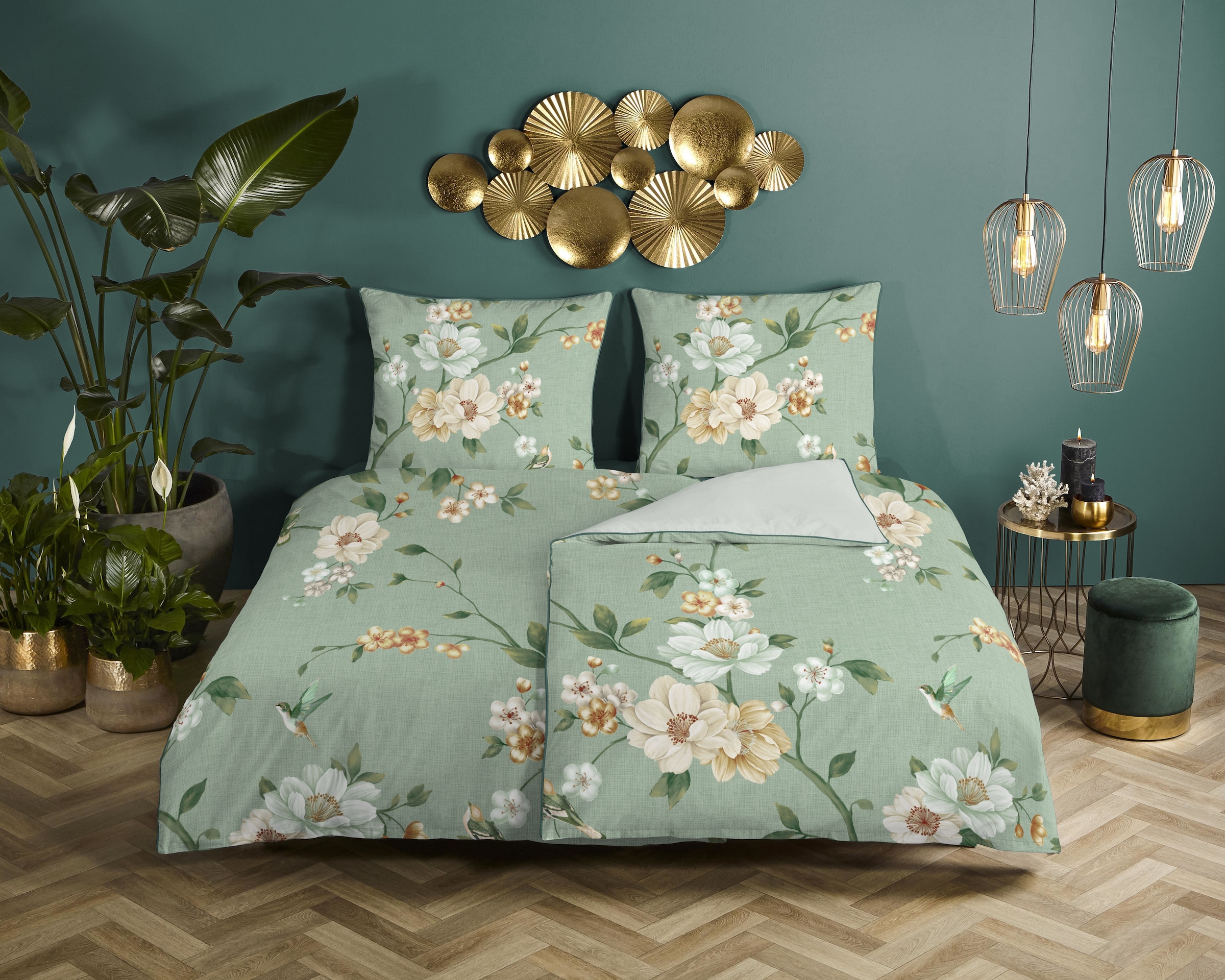 Descanso Wendebettwäsche »Sizena«, Satin, Reissverschluss, Paspel, Biese, Wendeoptik, Luxe, Blumen, grün