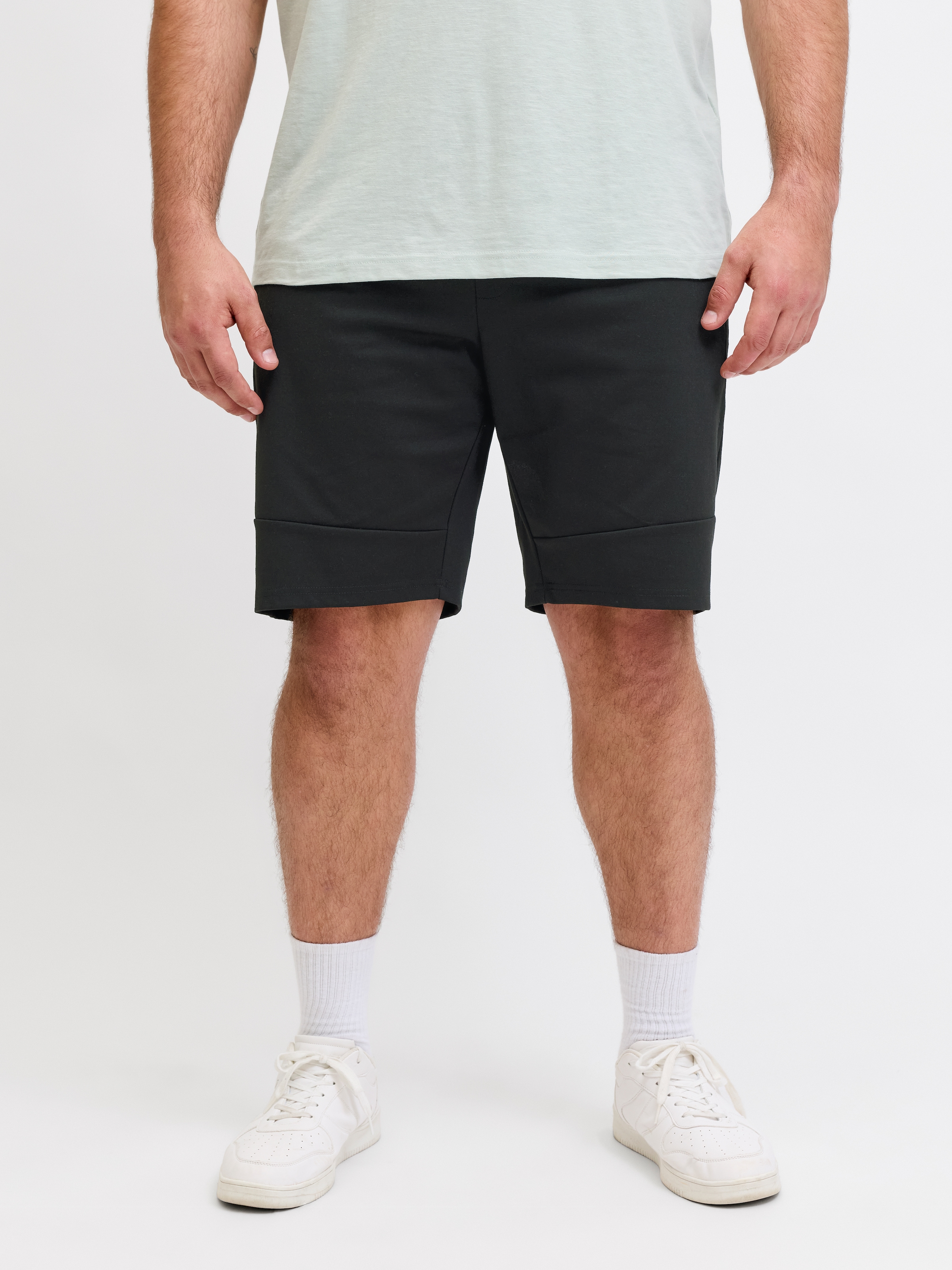Image of Jack & Jones PlusSize Sweatshorts "JPSTGORDON BASE SWEAT SHORTS SRT SN PLS" Materialmix mit Stretch, regular fit