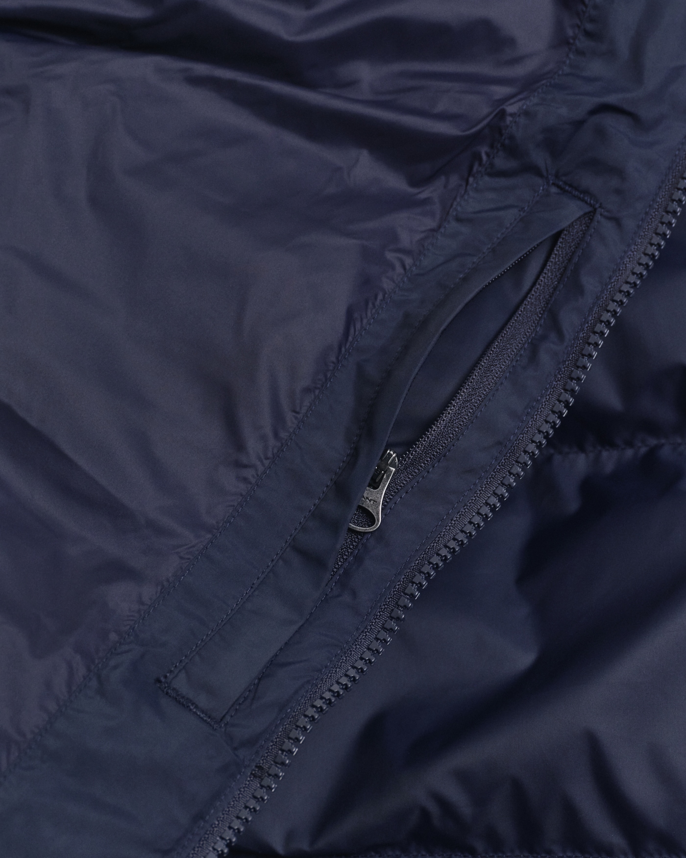 Gant Manteau matelassé »ACTIVE CLOUD MID LENGTH« Puffermantel, regular fit, abnehmabre Kapuze, 2-Wege-Reissverschluss