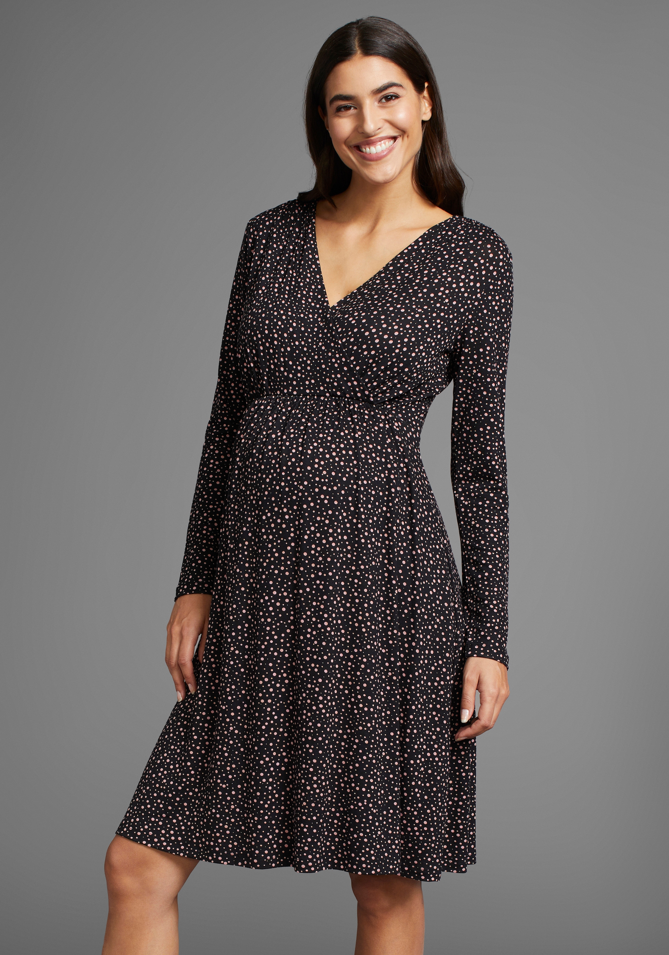 Image of Neun Monate Umstandskleid ", Viskose-Kleid für Schwangerschaft und Stillzeit", Stillkleid in fliessender Form und mit modischem Mustser