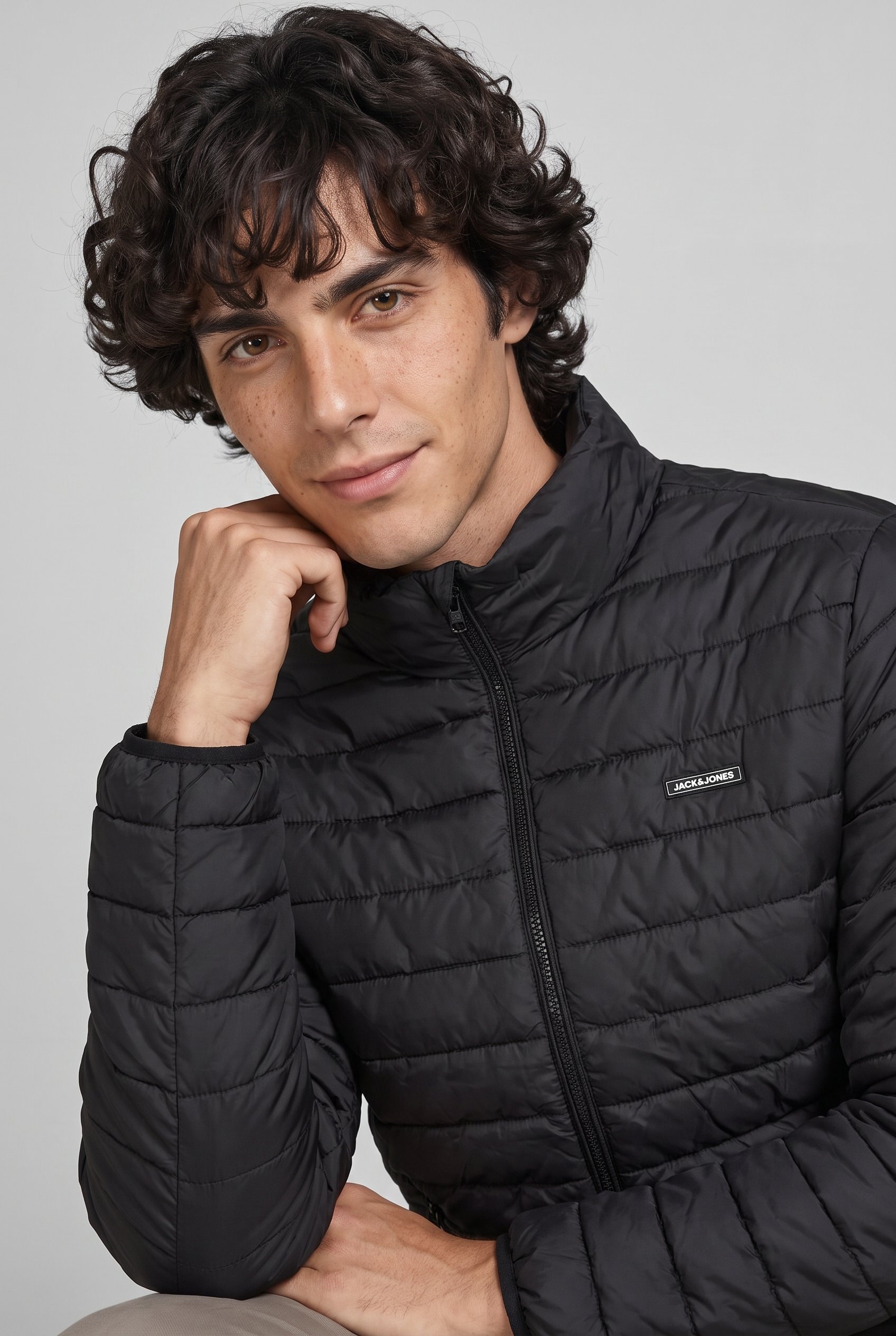 Image of Jack & Jones Steppjacke "JJELVIS LIGHT PUFFER HOOD" mit Kapuze Kunstfaser, regular fit