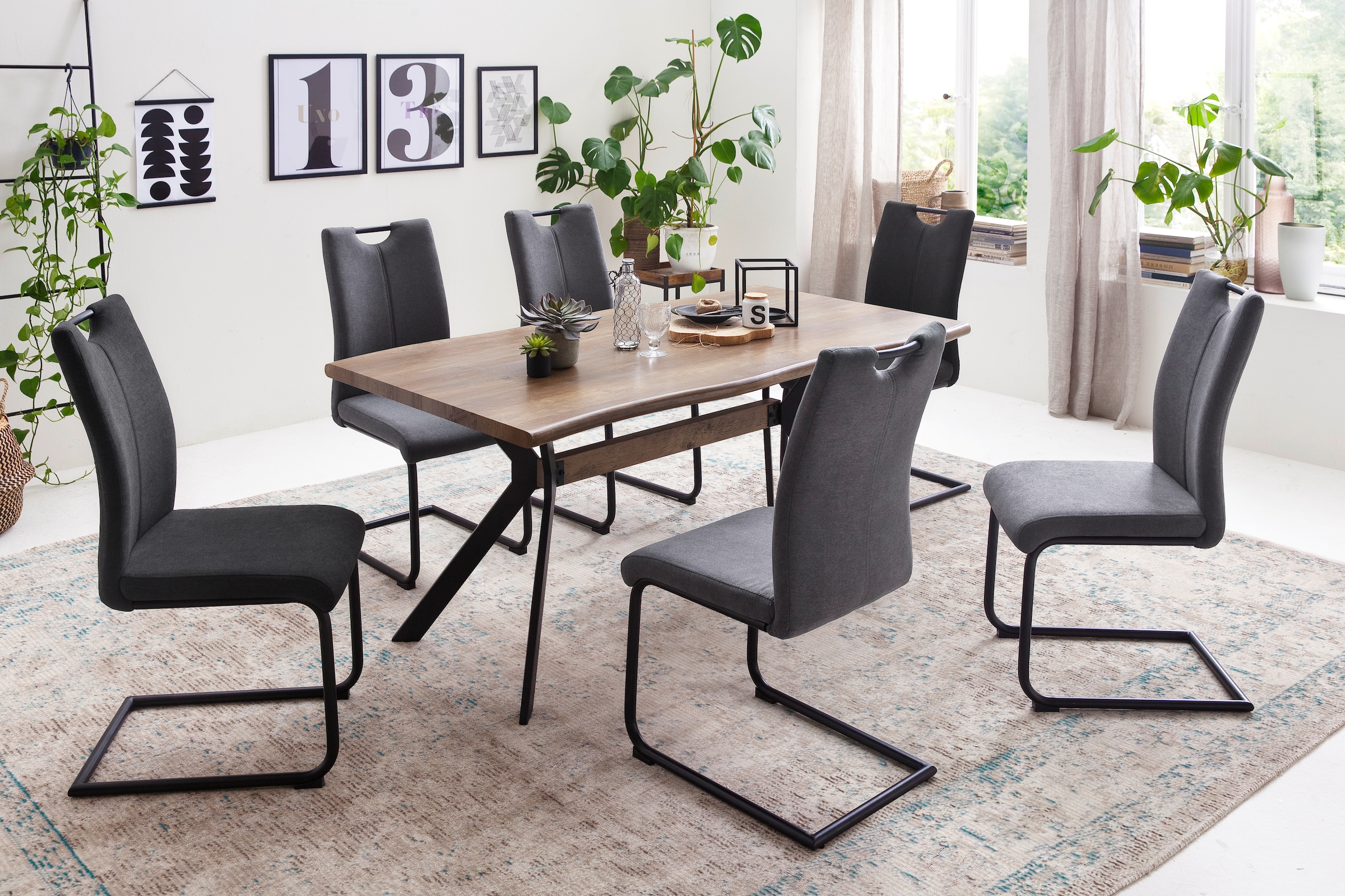 MCA furniture Esstisch »KERALA Vierfusstisch mit Baumkante«, (1 St.), abgerundet, 160x90, 4-6 Personen