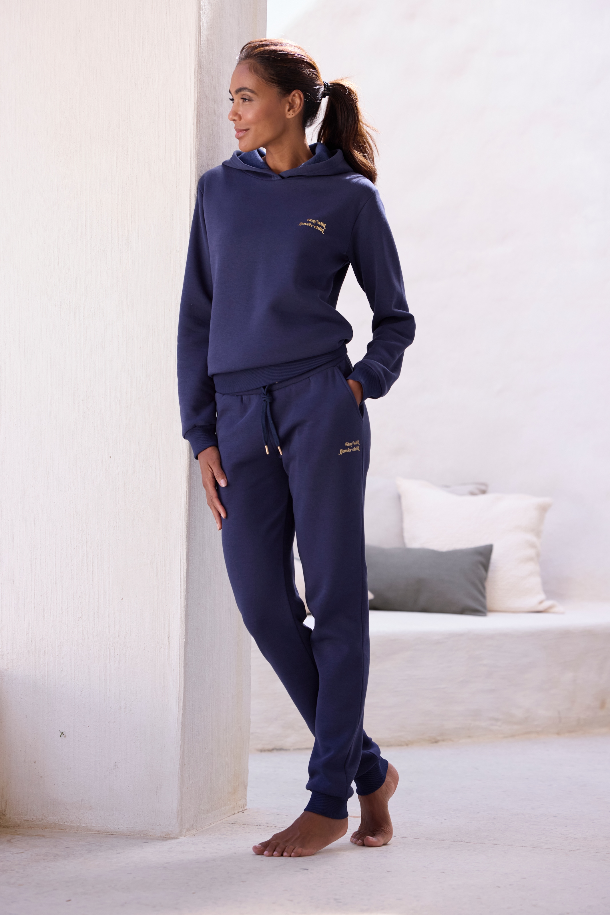 LASCANA Pantalon sweat  avec impression foil brillante, tenue détente