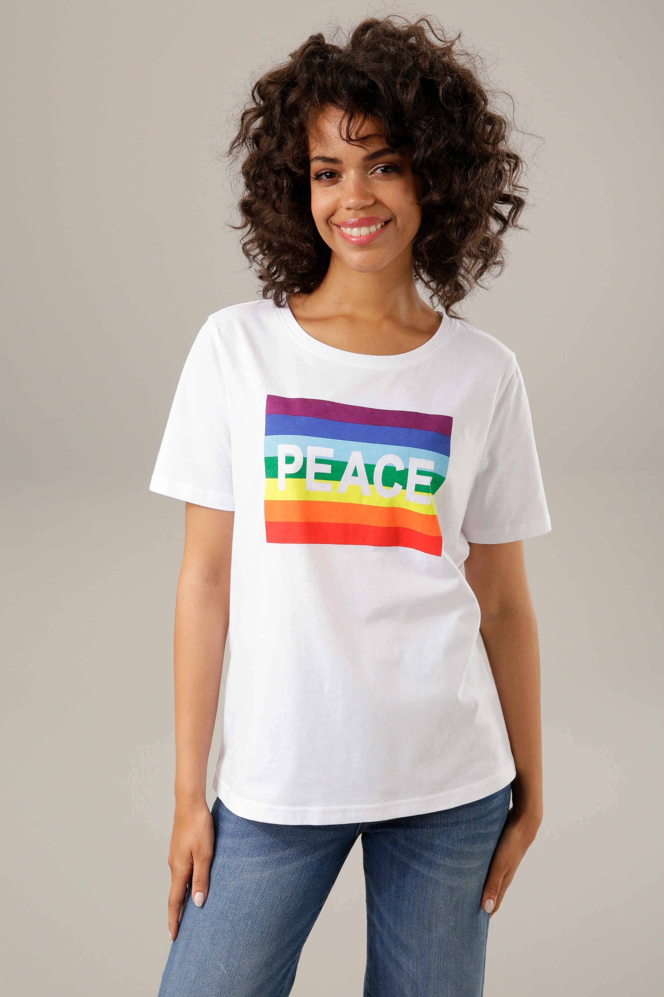 Aniston ♕ PEACE-Schriftzug CASUAL kaufen versandkostenfrei mit und Frontdruck T-Shirt, Regenbogen