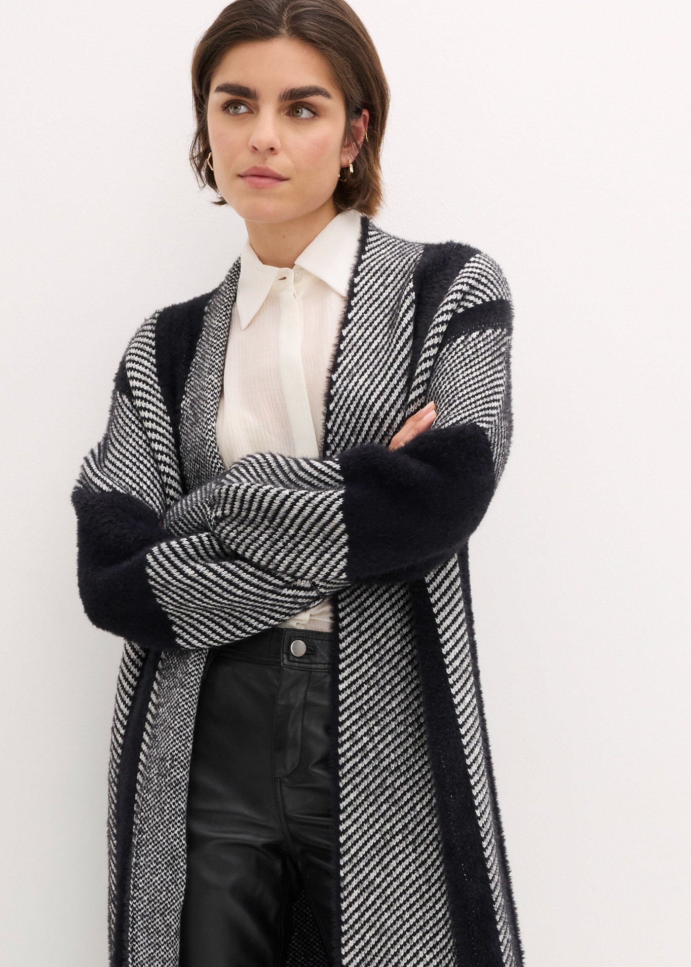 bonprix Strickmantel »Strickmantel« ohne Verschluss, Oversize Passform