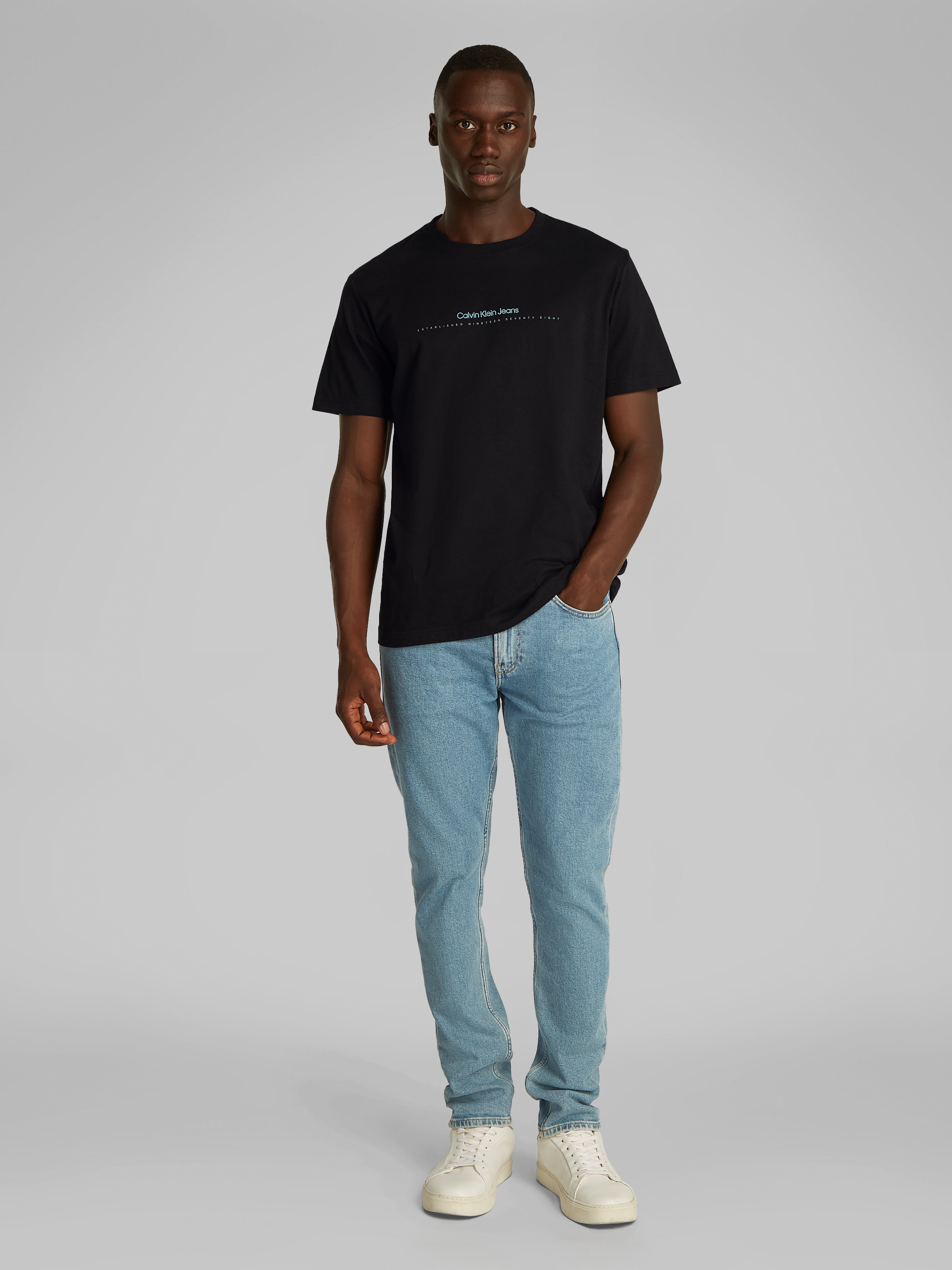 Calvin Klein Jeans Rundhalsshirt »MINIMAL LOGO TEE«, Logodruck