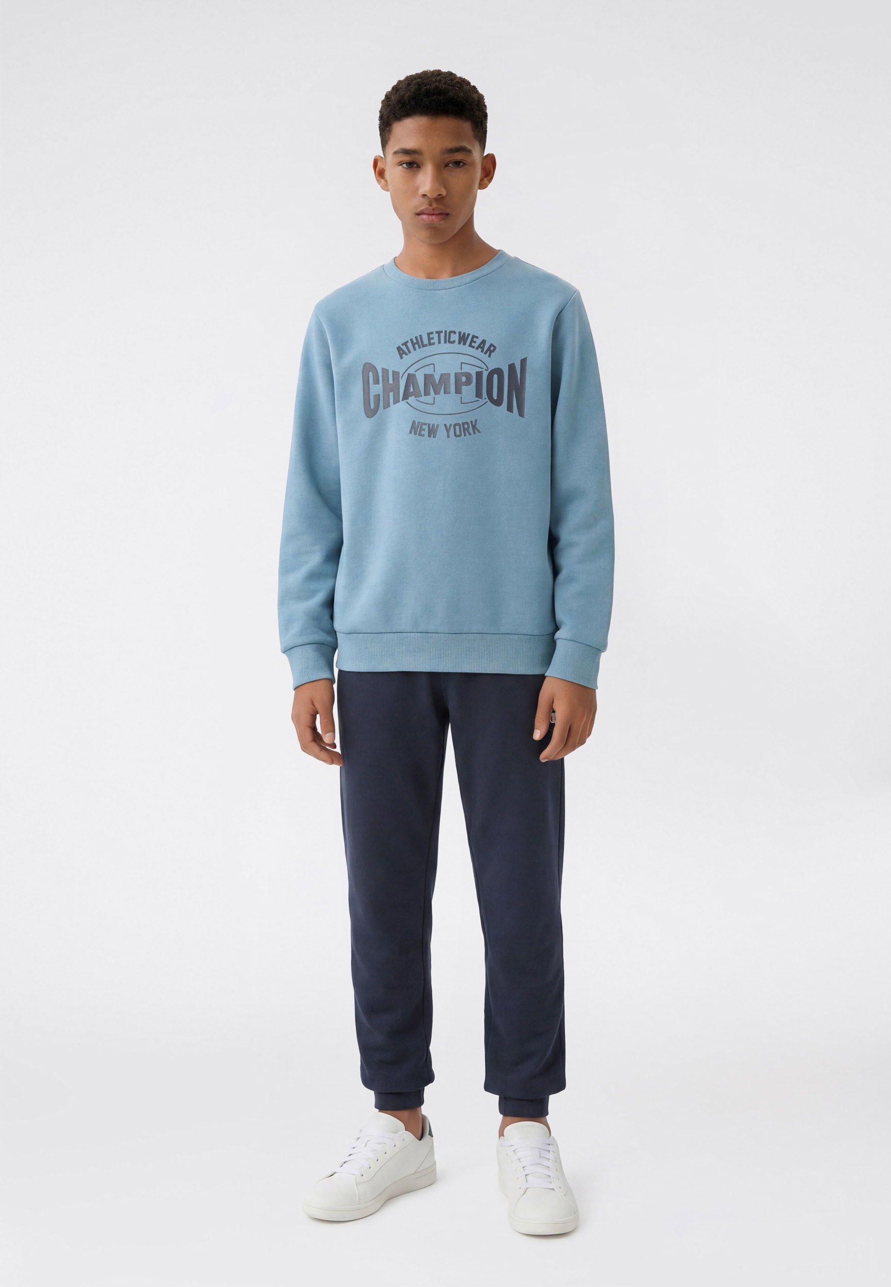 Image of Champion Jogginganzug "SPORTWEAR CREWNECK SWEATSUITS Standard Fit" 2 2-teiliges Set, sportlicher Stil, aus Baumwolle und Polyester