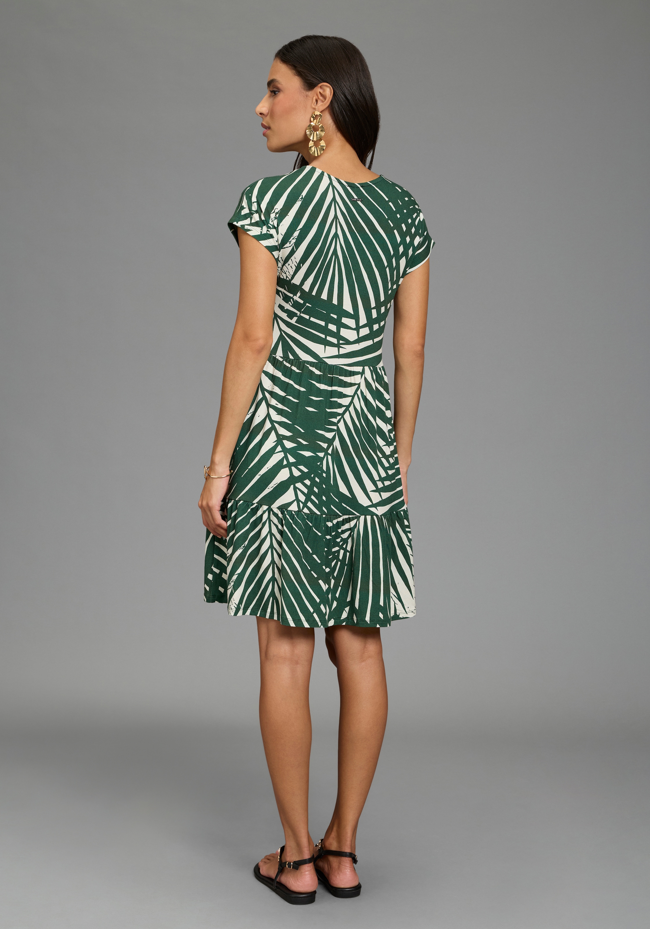 Laura Scott Sommerkleid gemustertes Design, besondere Nahtführung mit Volantsaum