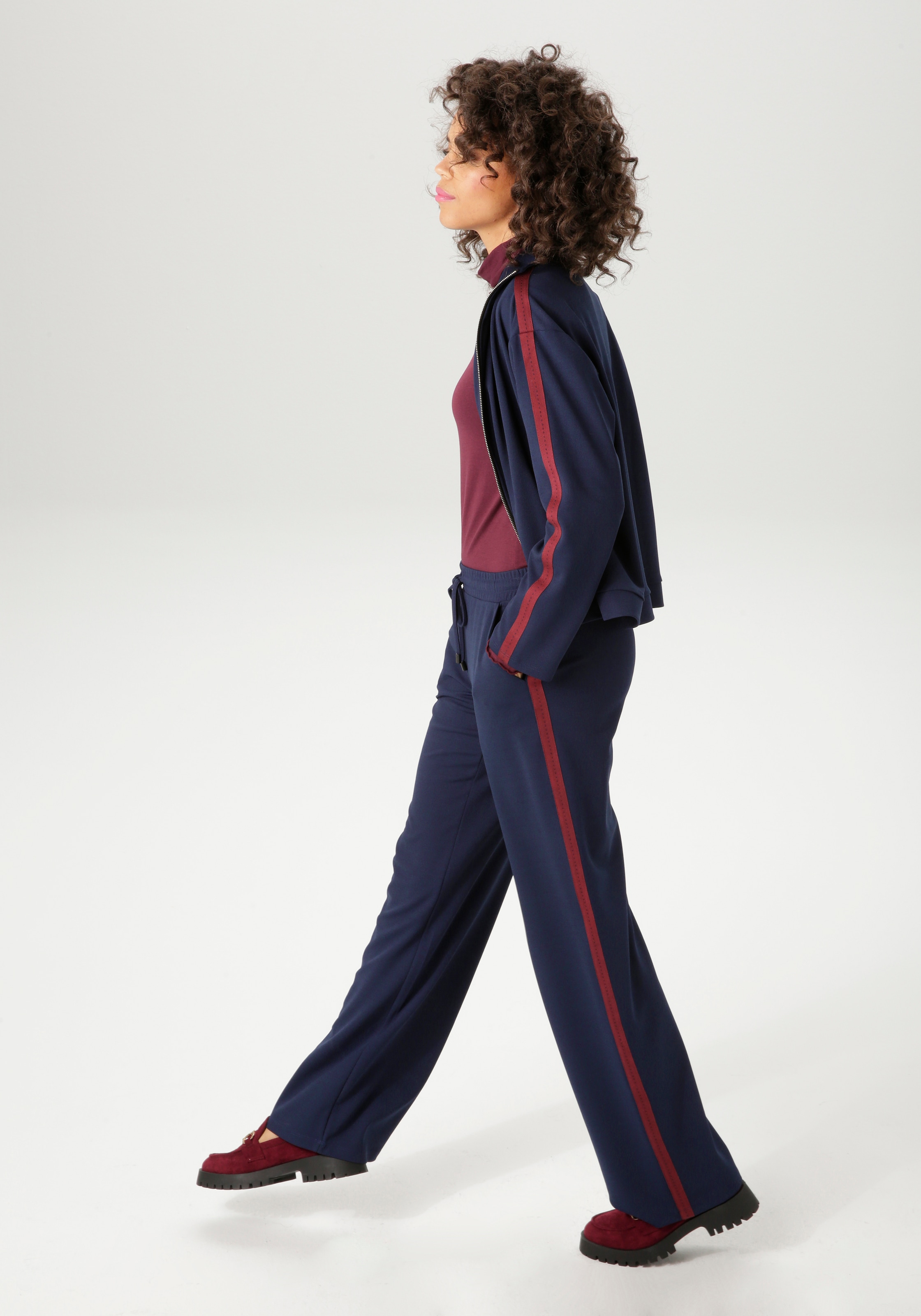 Aniston CASUAL Schlupfhose, mit trendigem Tape entlang der Seitennähte - NEUE KOLLEKTION