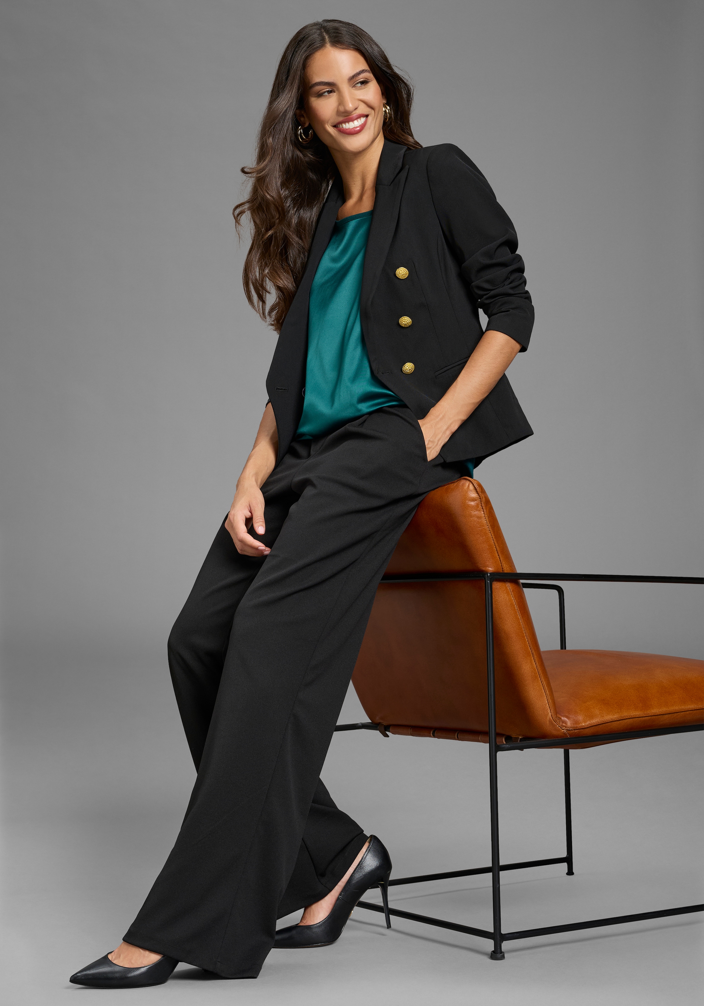 Laura Scott Chemisier à chemise »mit Satin-Vorderteil und hochflexiblen Jersey-Rücken« coupe ample, intemporel et facile à assortir