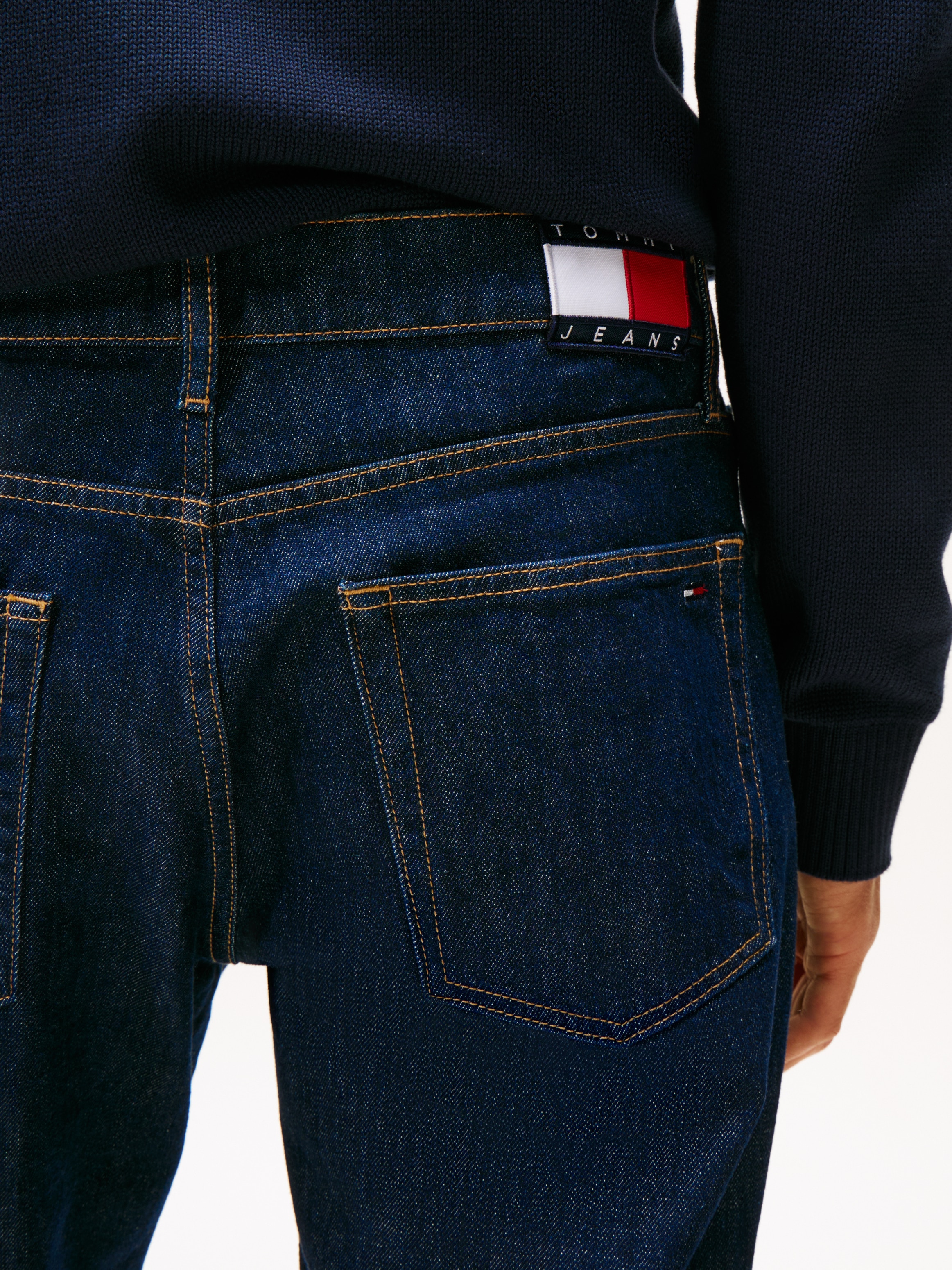 Tommy Jeans Slim-fit-Jeans »Ryan Regular Slim Straight« Slim‑Straight‑Jeans aus hochwertigem Denim regulärer Leibhöhe