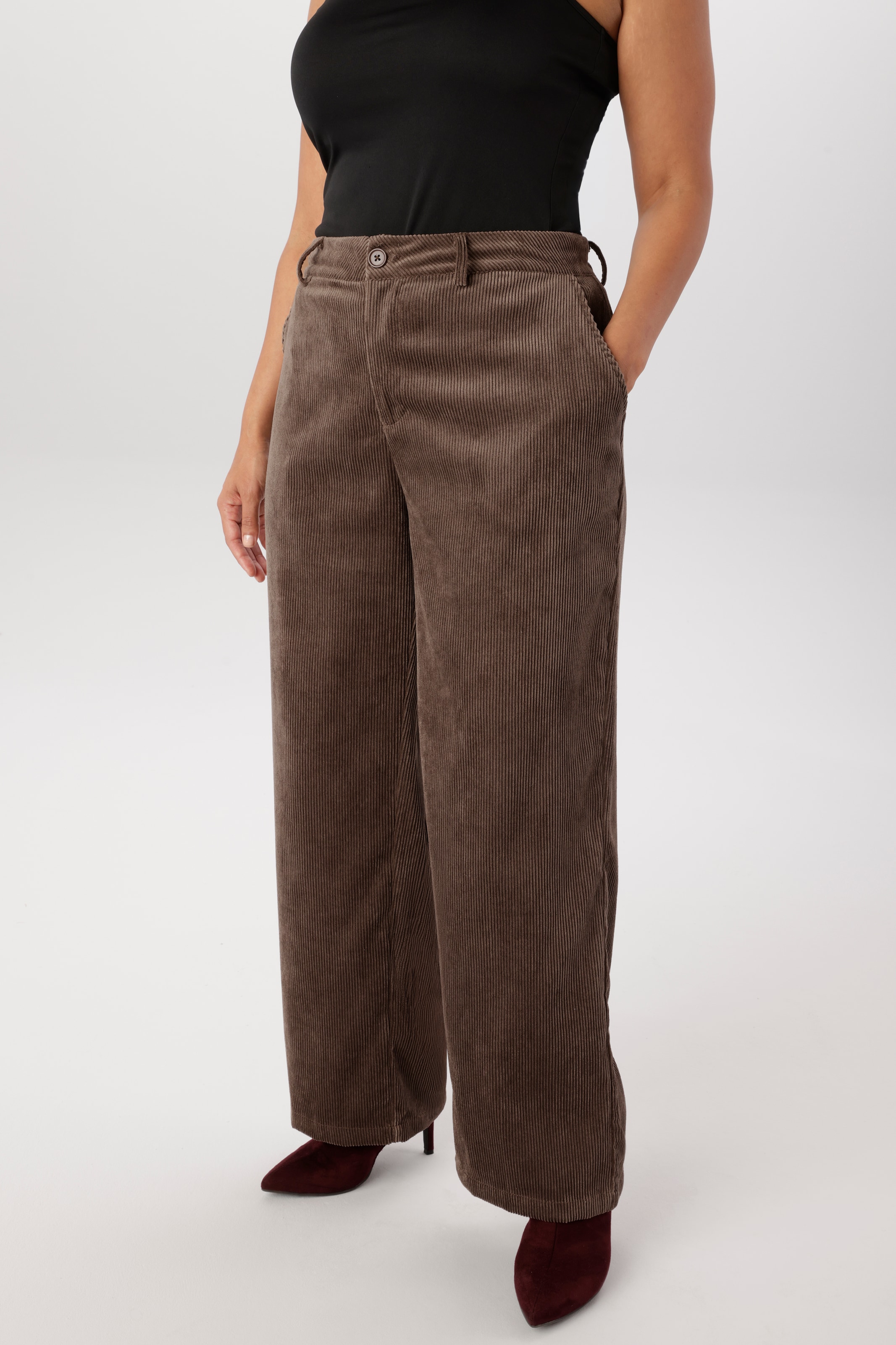 Image of Aniston PLUS Cordhose mit trendigem, weiten Bein - NEUE KOLLEKTION