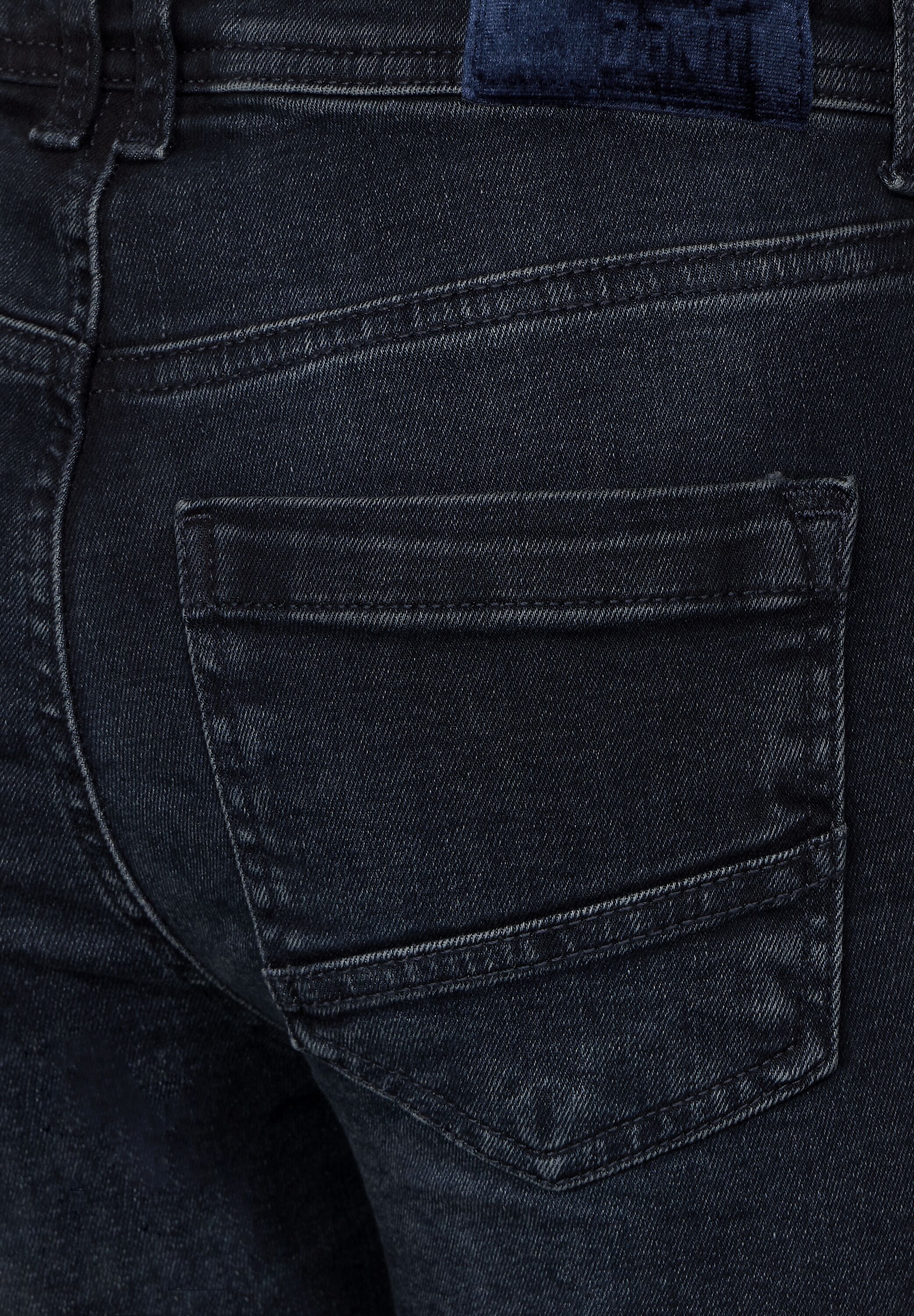 STREET ONE Slim-fit-Jeans, in dunkler Waschung