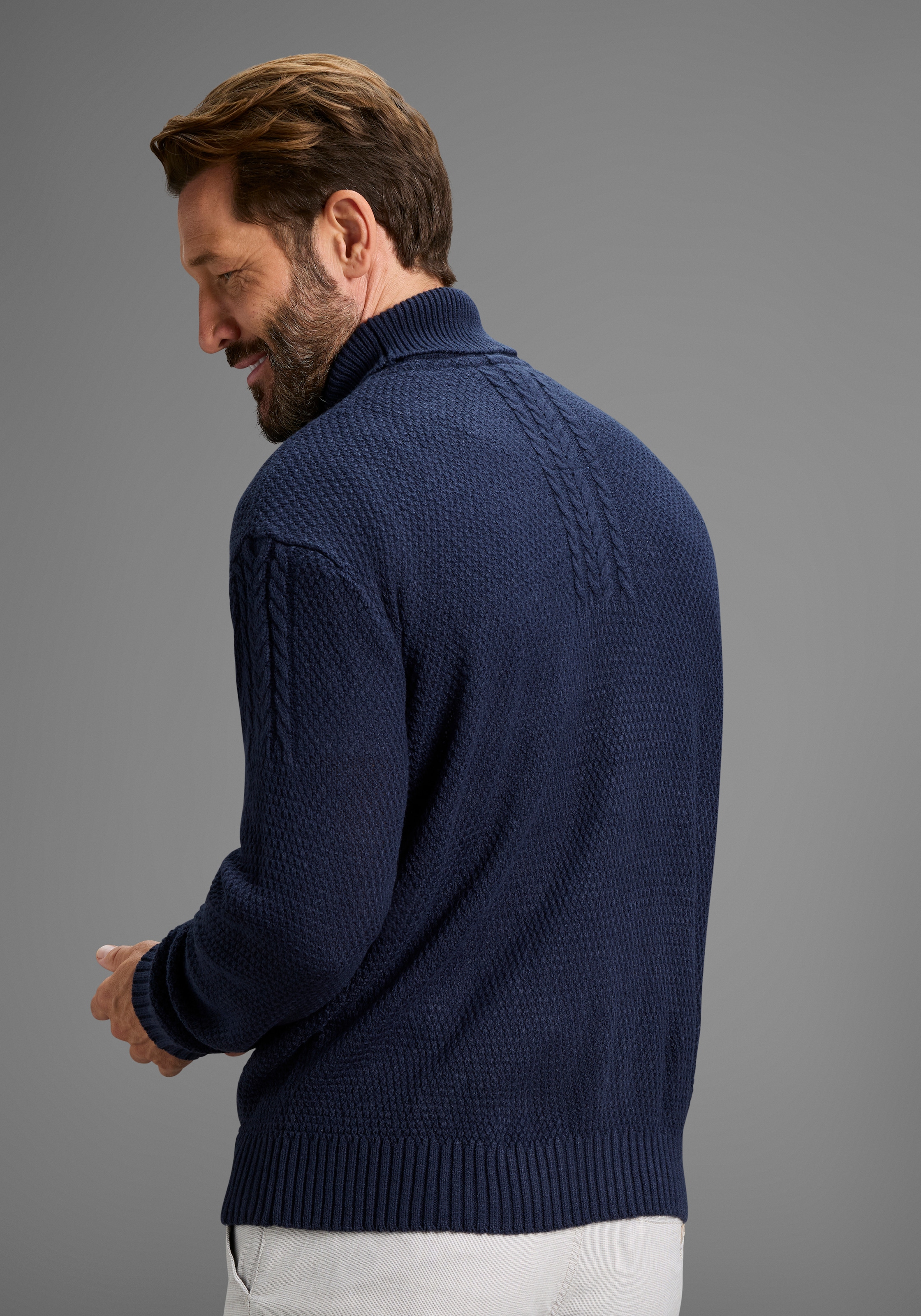 Man's World Rollkragenpullover »Neue Kollektion! Highlight Zopfmuster« aus Strickmaterial, mit Rollkragen, Regular Fit, mit Langarm