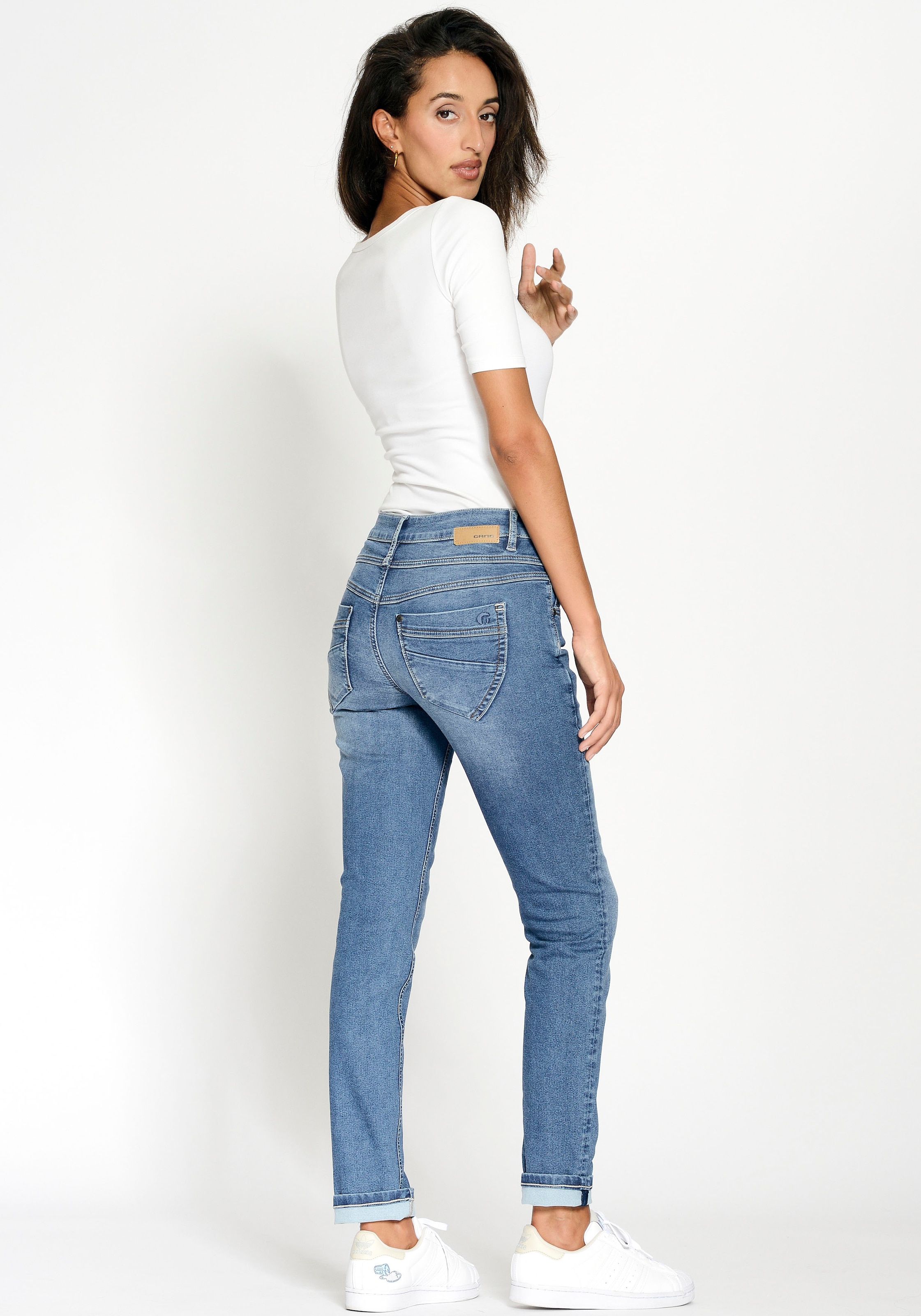♕ GANG Skinny-fit-Jeans »94MORA«, mit und Passe versandkostenfrei vorne 3-Knopf-Verschluss kaufen