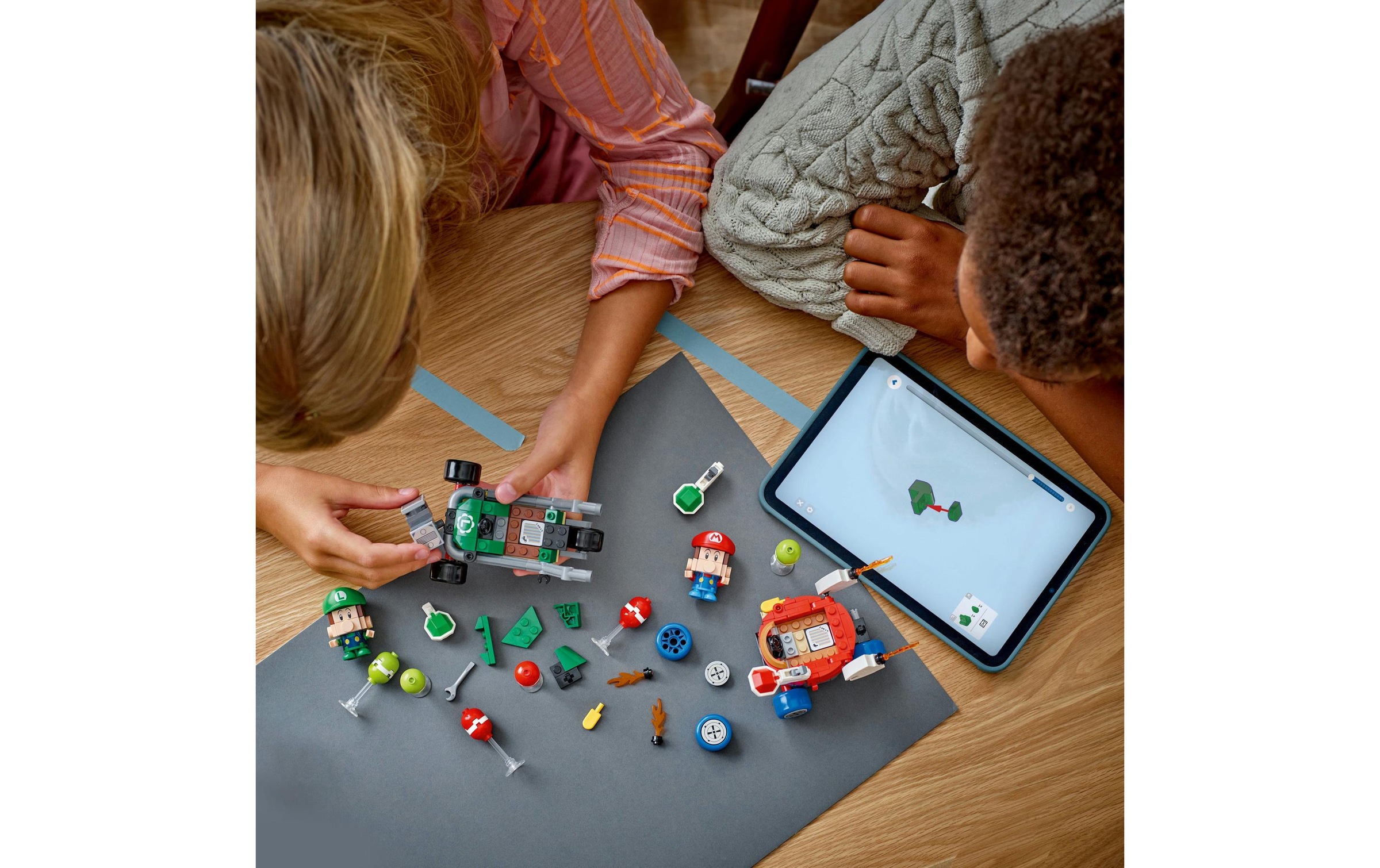 LEGO® Spielbausteine »Super Mario Mario Kart – Baby Mario / Baby Luigi 72034«