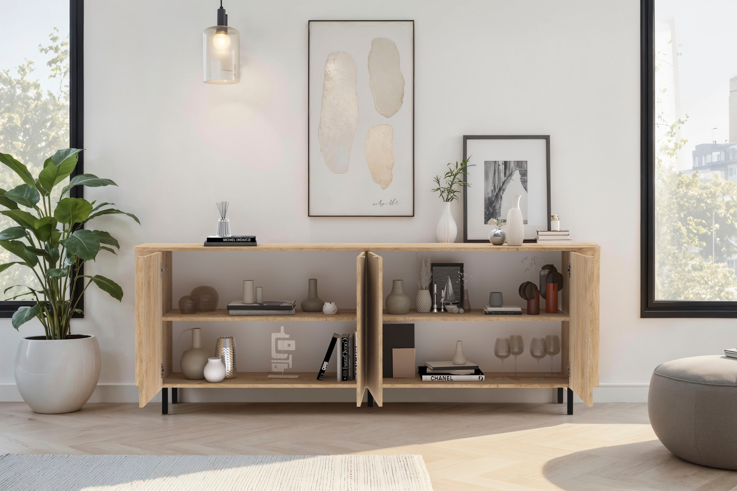 Home affaire Sideboard »Murano, 231 cm breit, 4 Türen, Anrichte, Kommode, Stauraumschrank« Formgebogenes MDF, Stirnseiten mit Rundung, Füsse und Griffe aus Metall