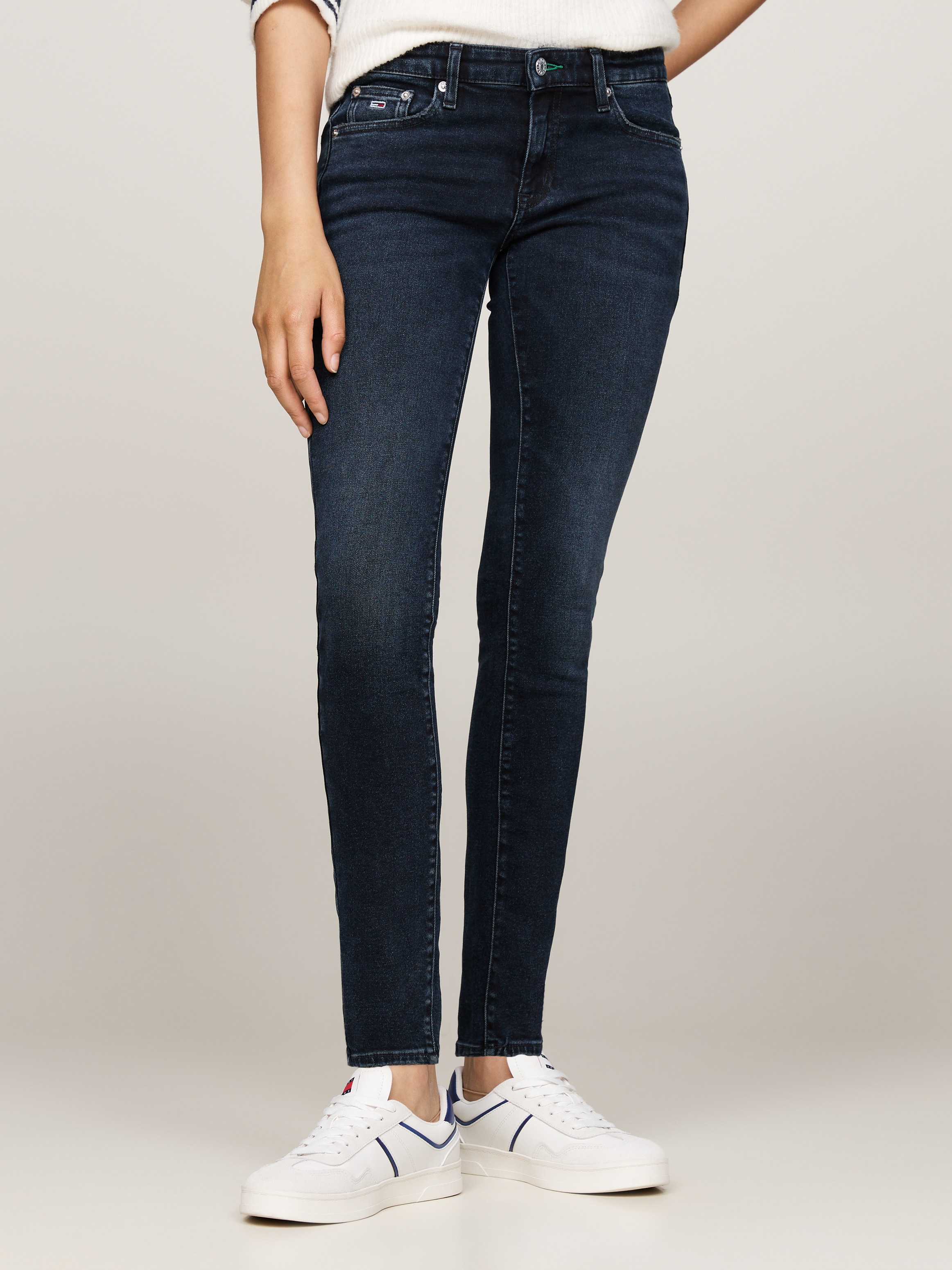 Tommy Jeans Skinny-fit-Jeans »Tommy Jeans Damenjeans Low Waist Skinny«, mit Waschung, Logo-Badge