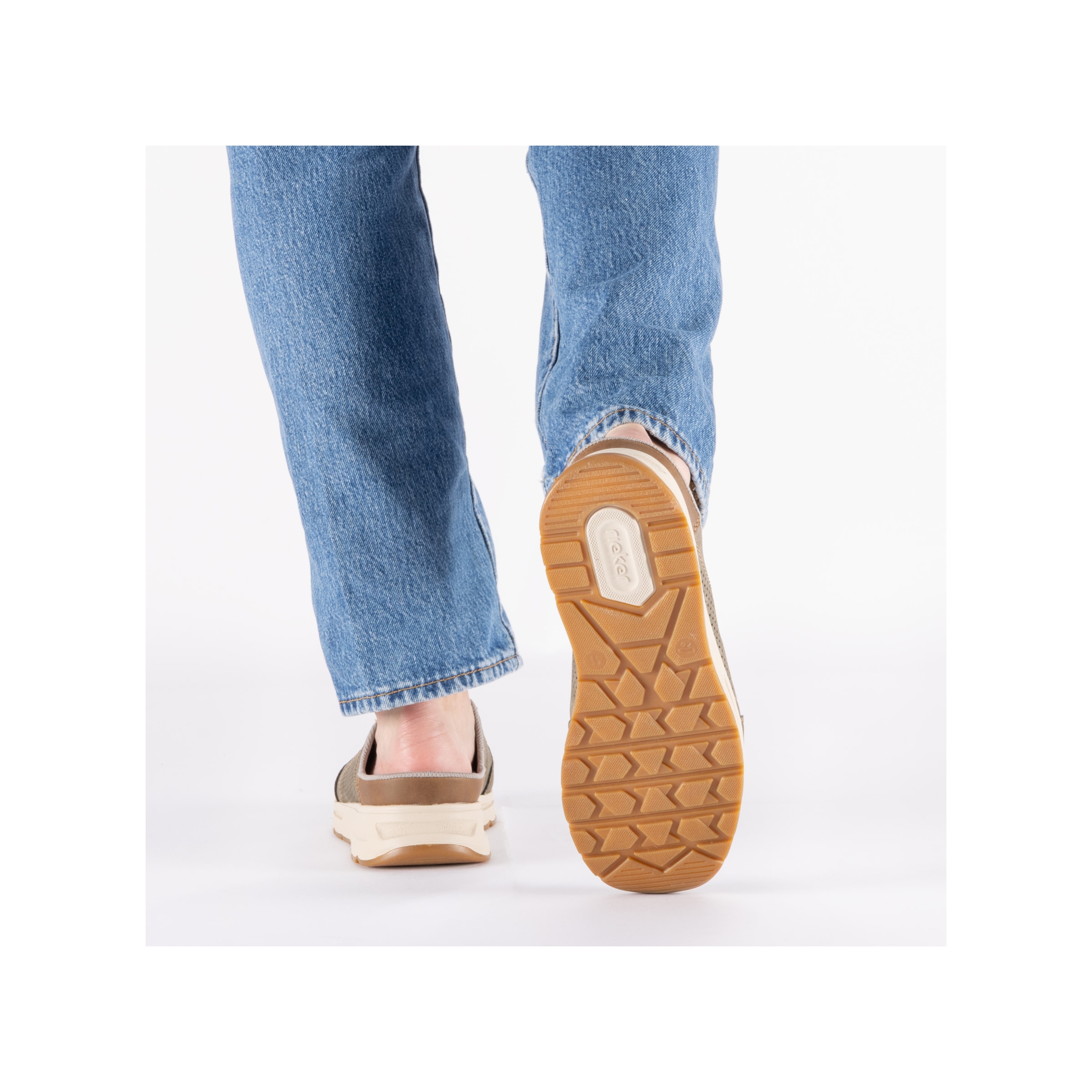 Rieker 1100000002199  Sommerschuh, Hausschuh mit seitlichen Stretcheinsätzen