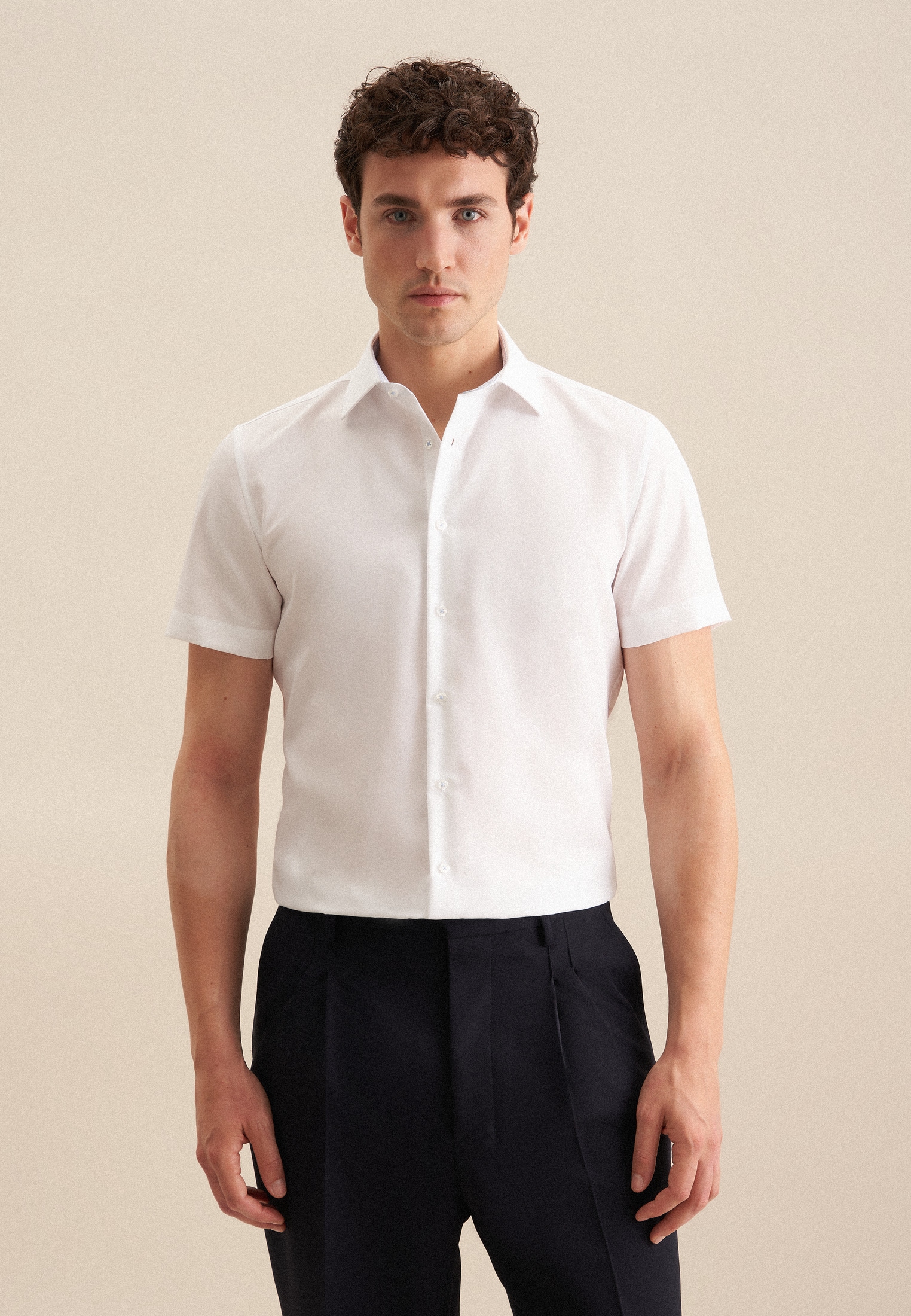 seidensticker Businesshemd »Shaped« Shaped Kurzarm Kentkragen Uni